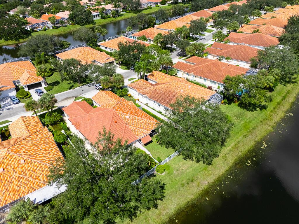 2708 Livingston, West Palm Beach FL 33411