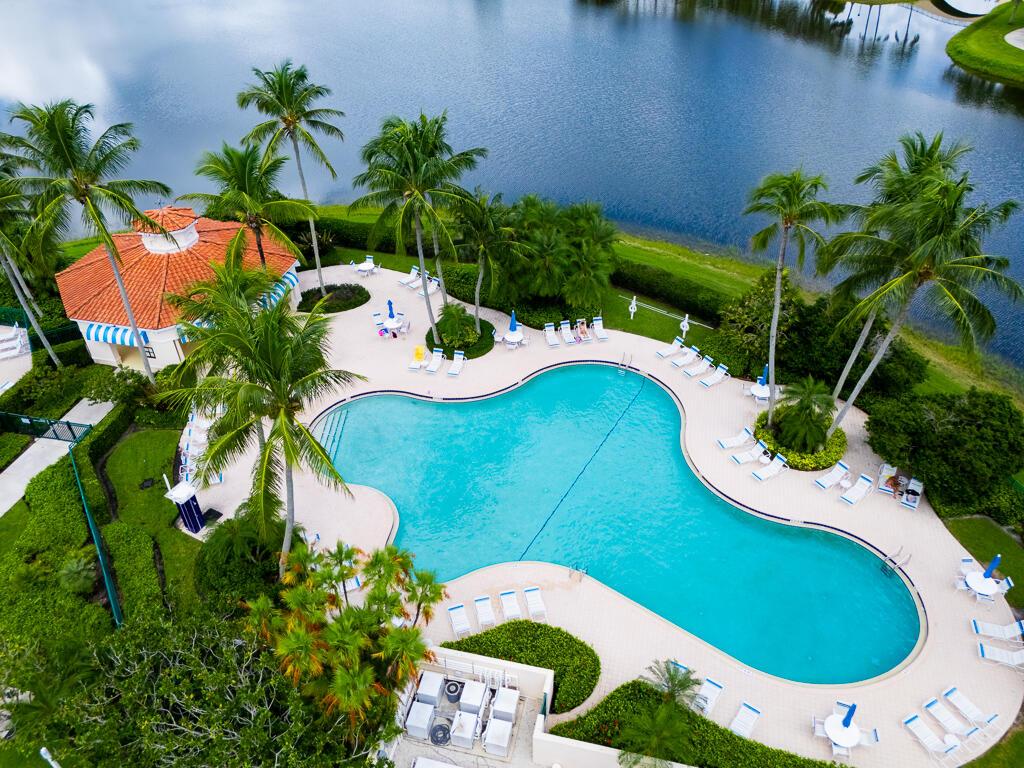2708 Livingston, West Palm Beach FL 33411