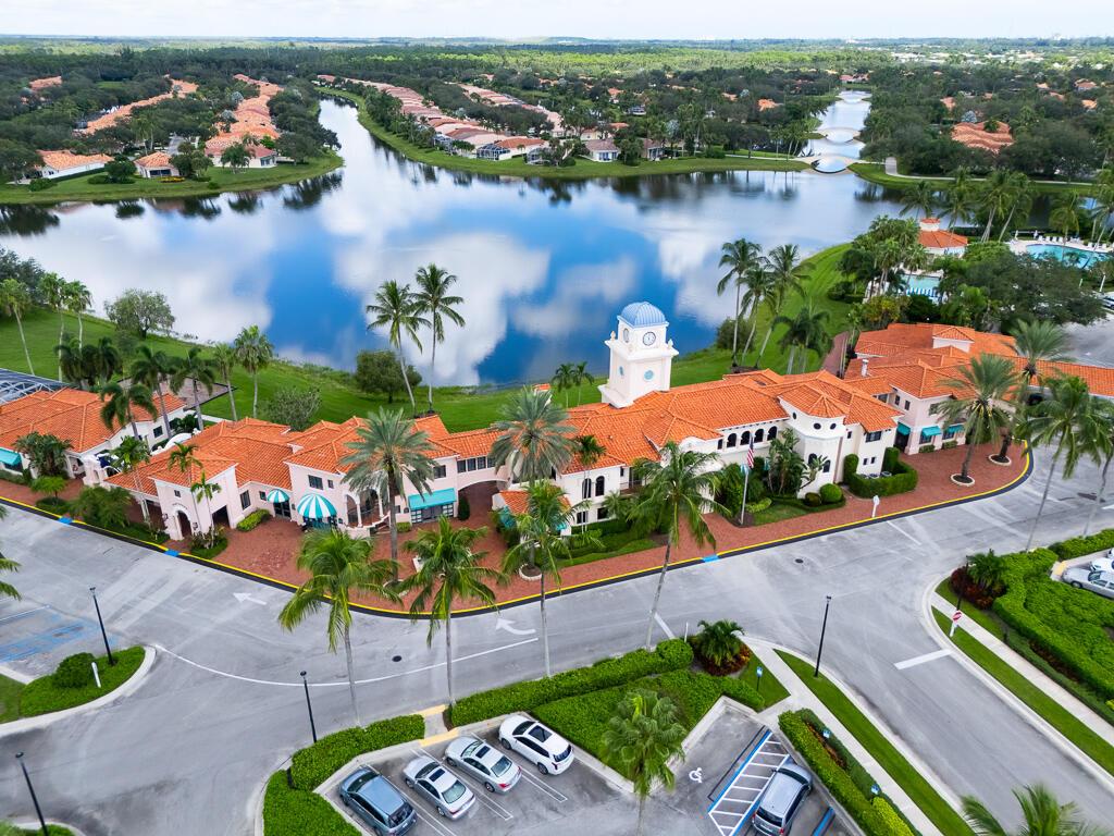 2708 Livingston, West Palm Beach FL 33411