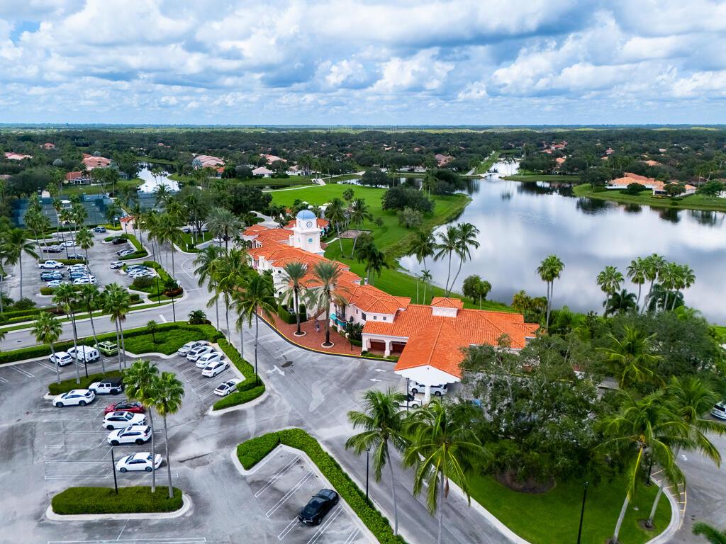2708 Livingston, West Palm Beach FL 33411