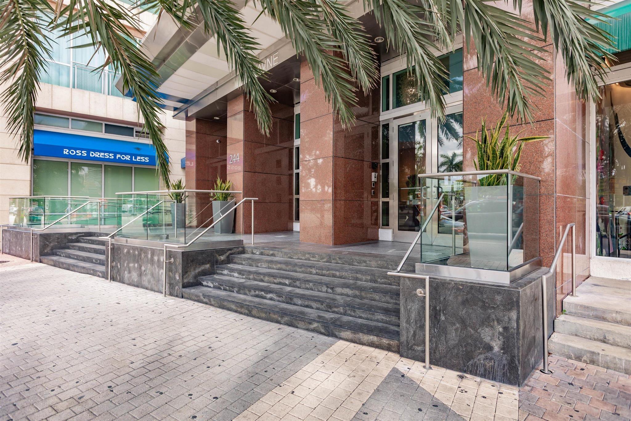 244 Biscayne Boulevard #1008, Miami FL 33132