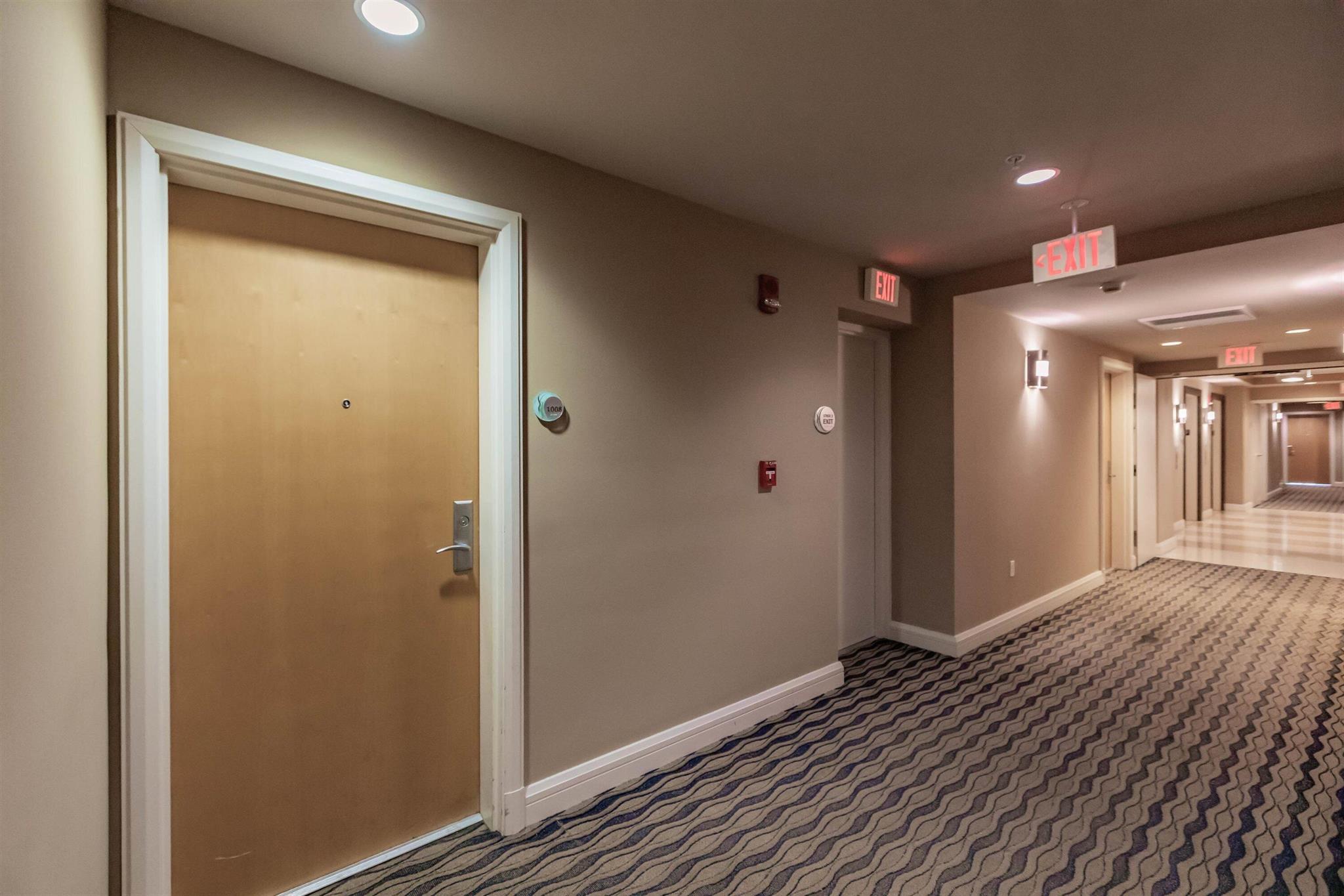 244 Biscayne Boulevard #1008, Miami FL 33132