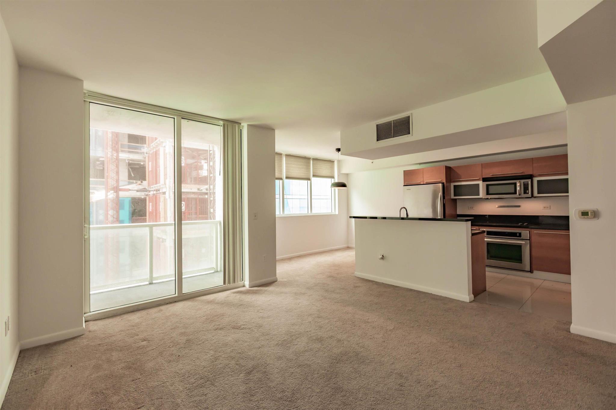 244 Biscayne Boulevard #1008, Miami FL 33132