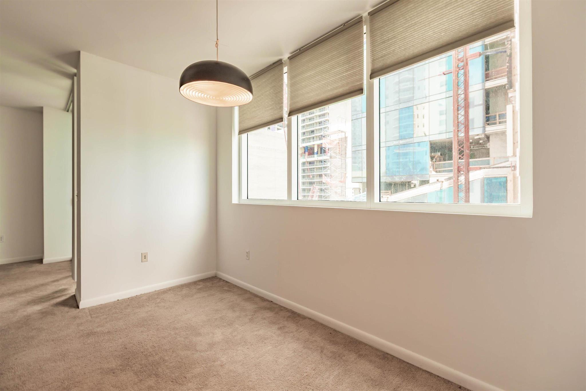 244 Biscayne Boulevard #1008, Miami FL 33132