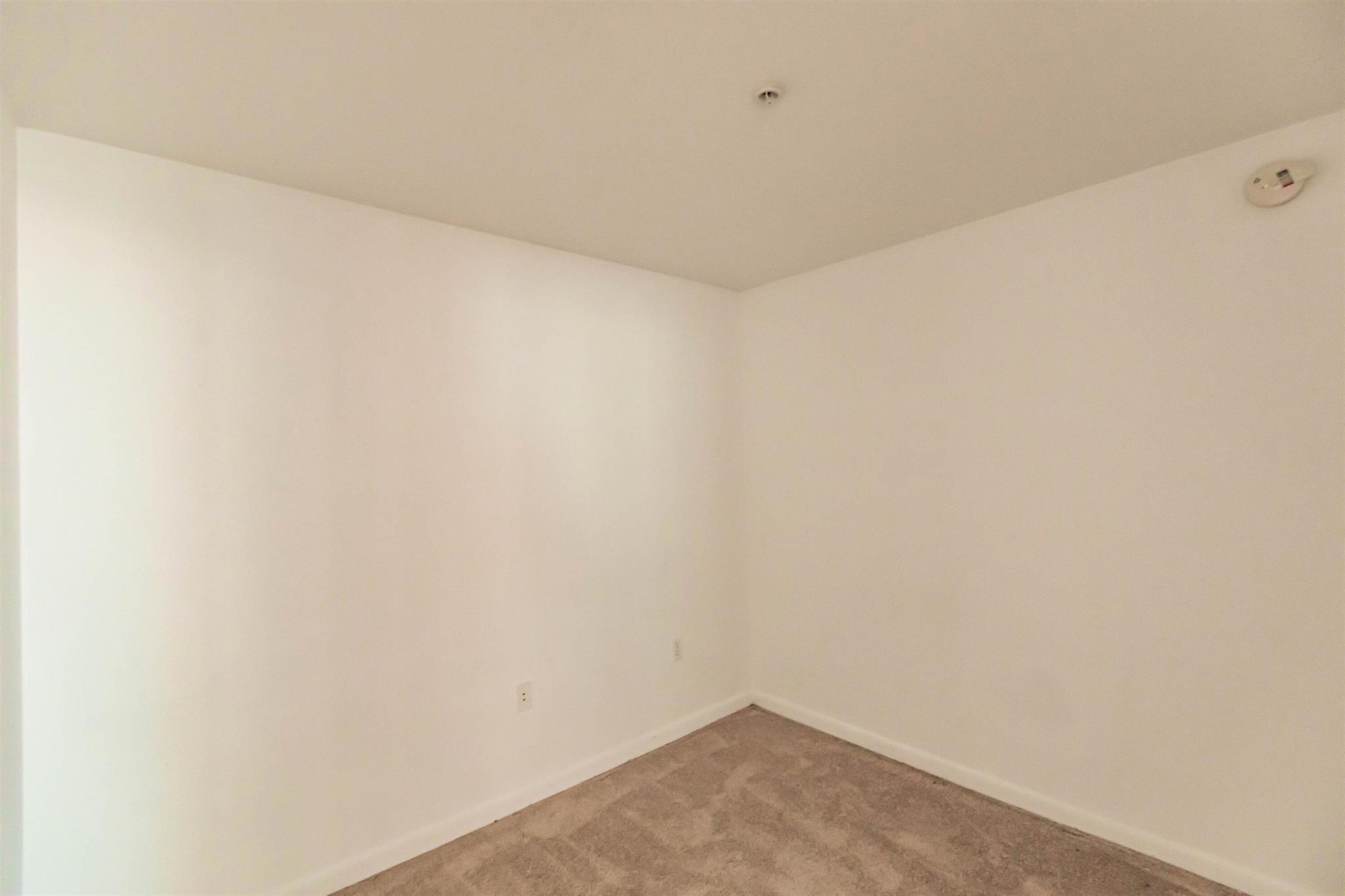 244 Biscayne Boulevard #1008, Miami FL 33132