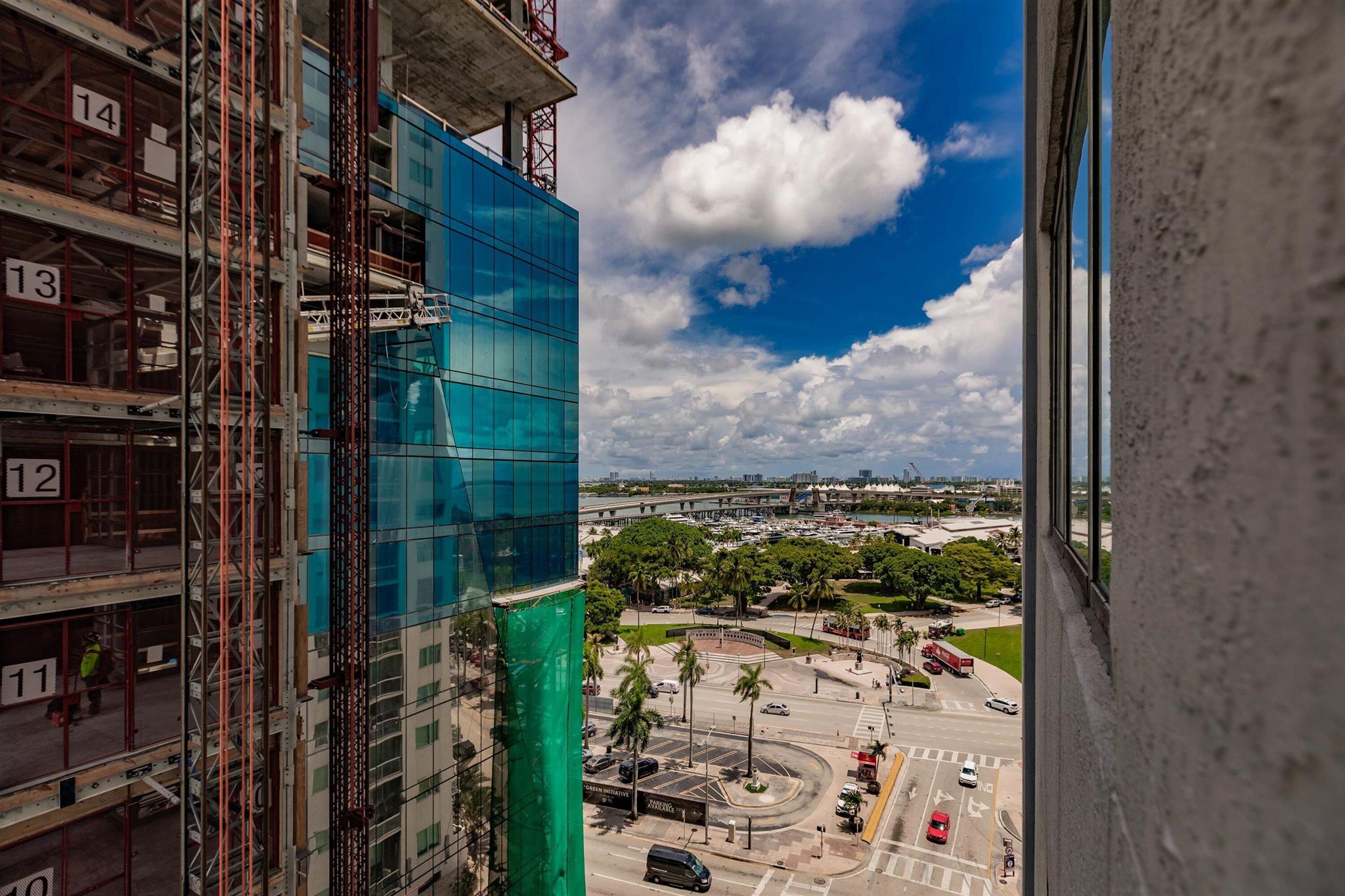 244 Biscayne Boulevard #1008, Miami FL 33132