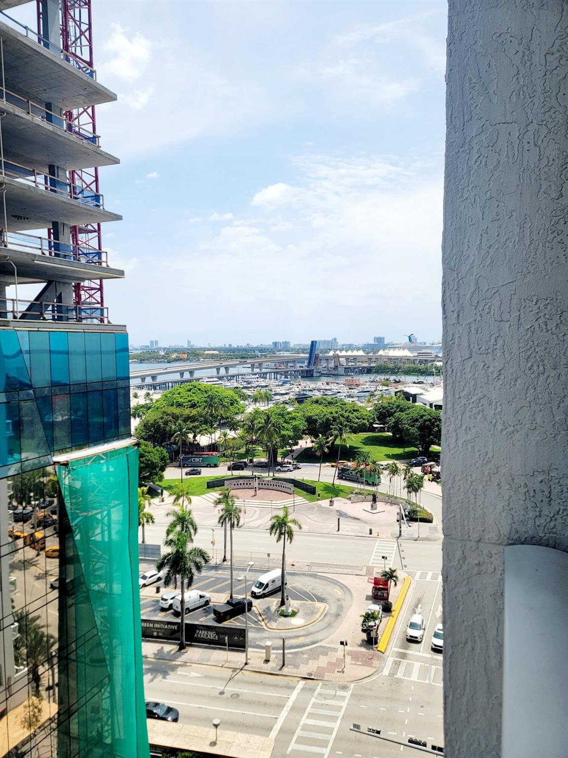 244 Biscayne Boulevard #1008, Miami FL 33132