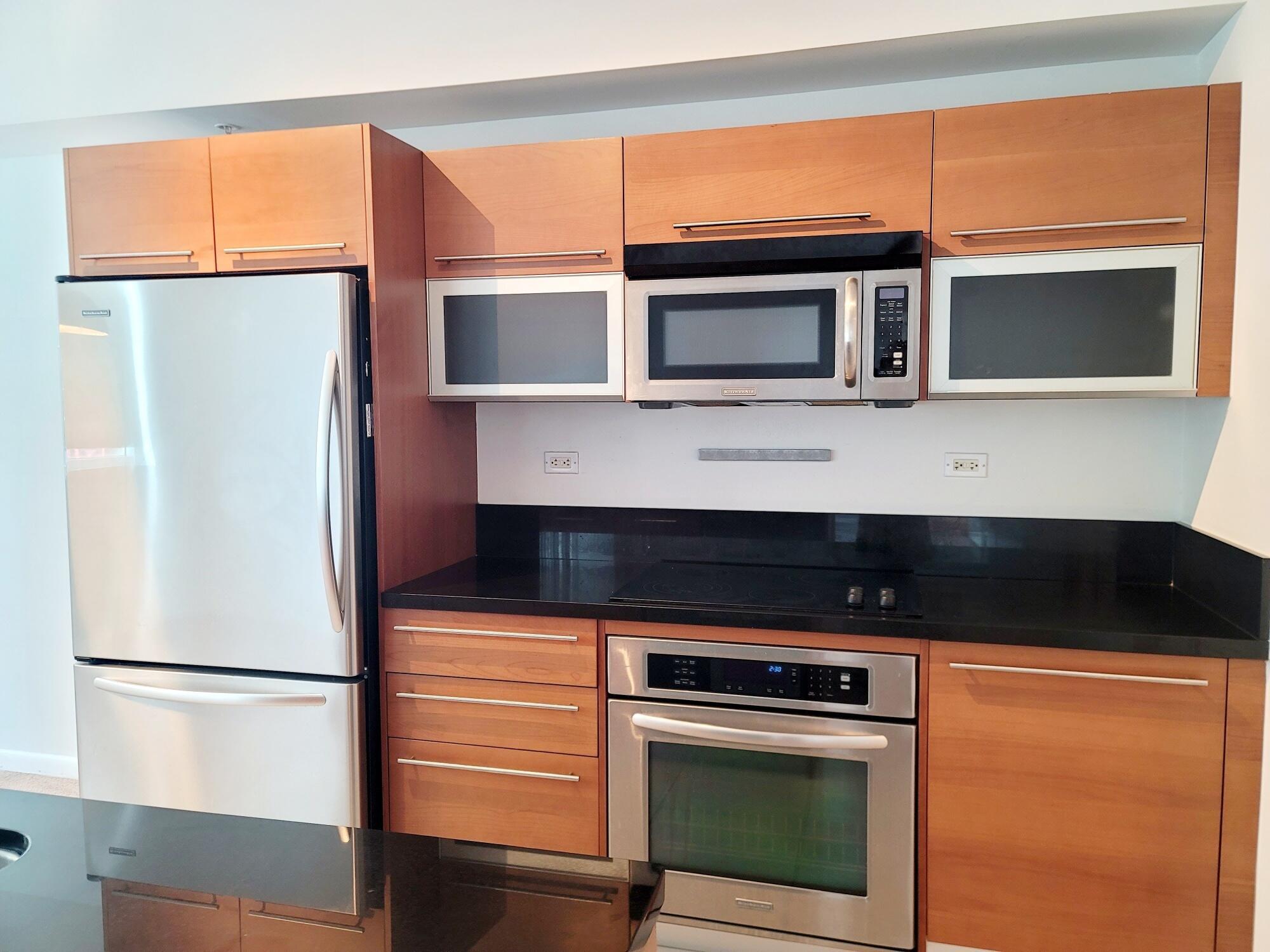 244 Biscayne Boulevard #1008, Miami FL 33132