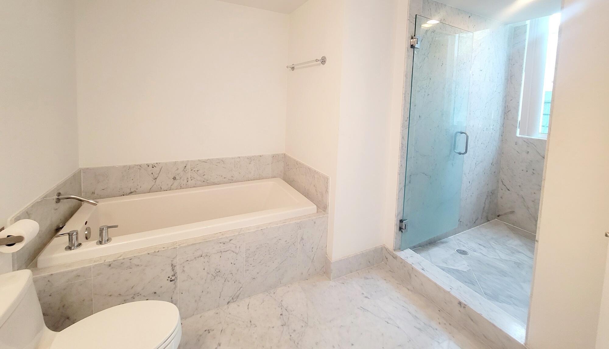 244 Biscayne Boulevard #1008, Miami FL 33132