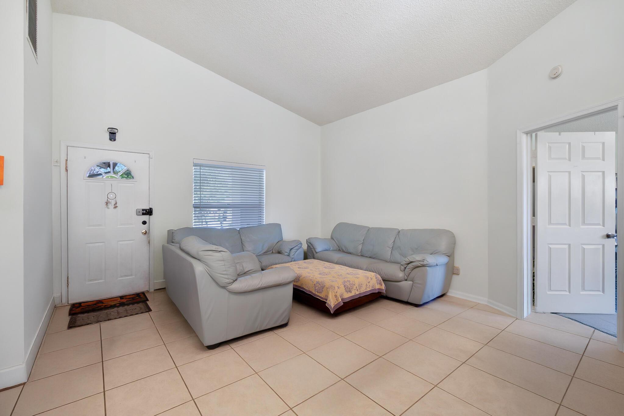 6242 Barbara Street, Jupiter FL 33458