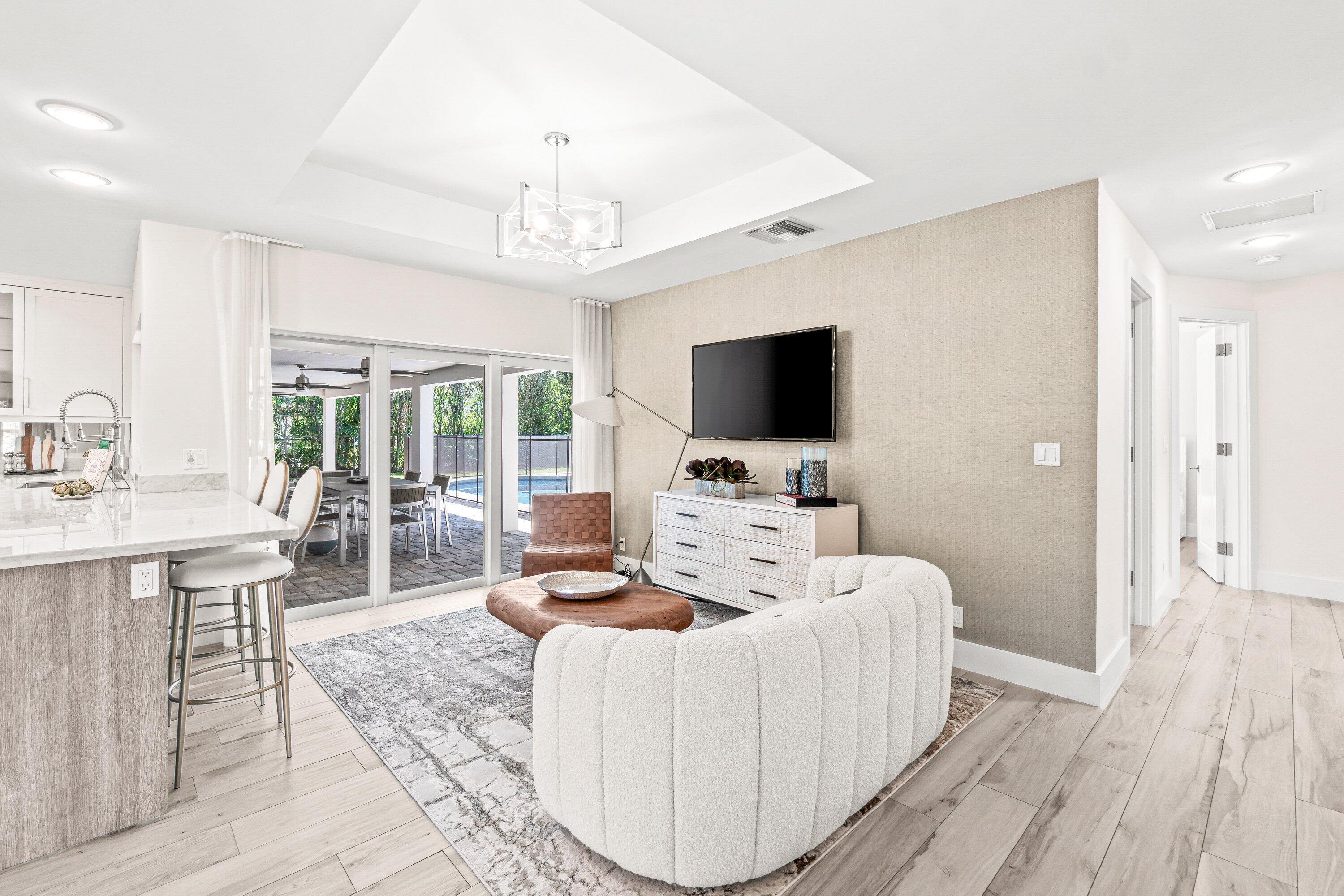 2367 Queen Palm, Boca Raton FL 33432