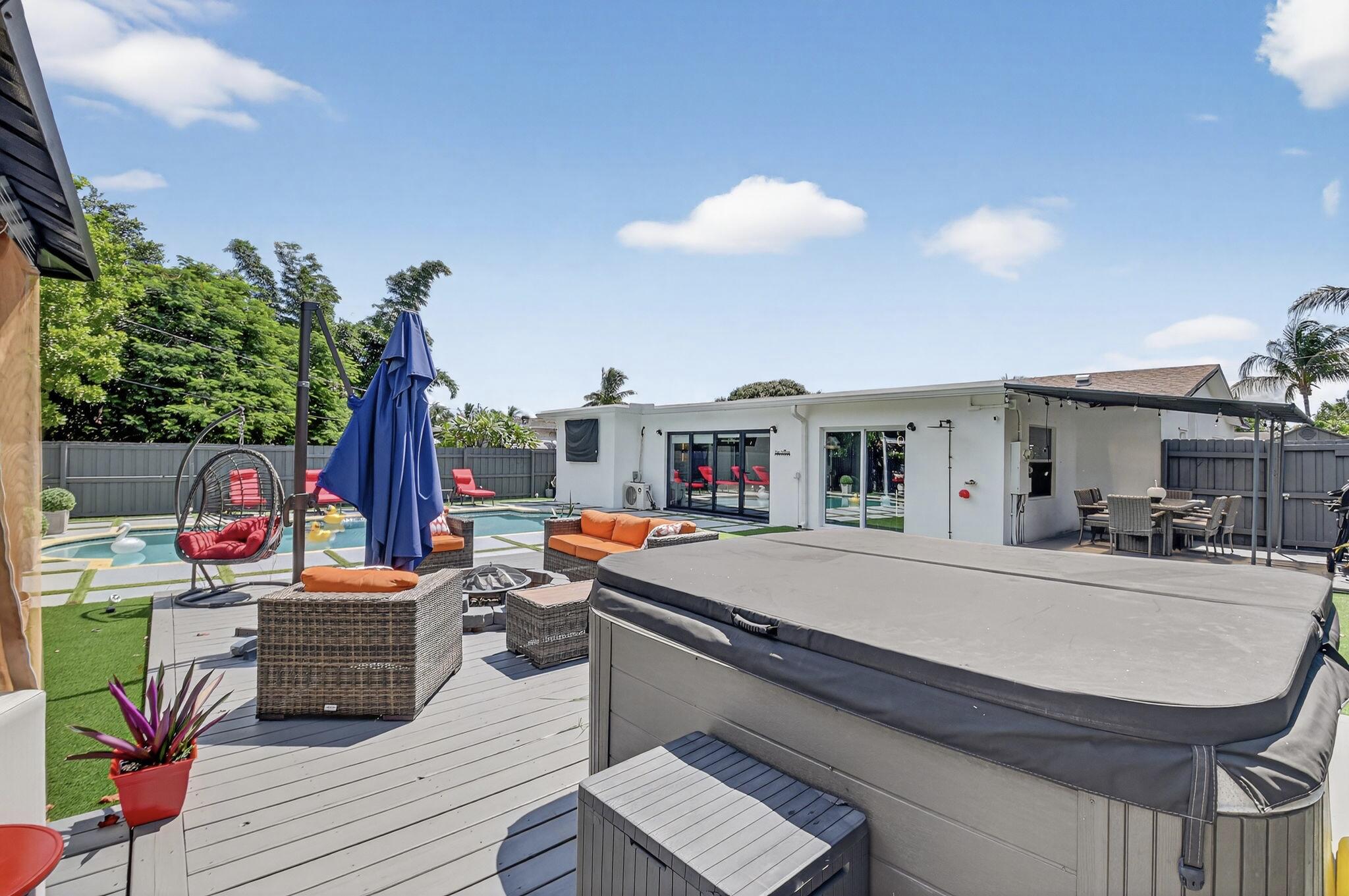 449 SW 4th, Boynton Beach FL 33435