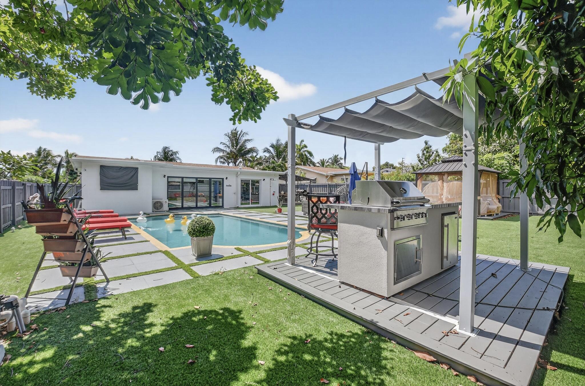 449 SW 4th, Boynton Beach FL 33435