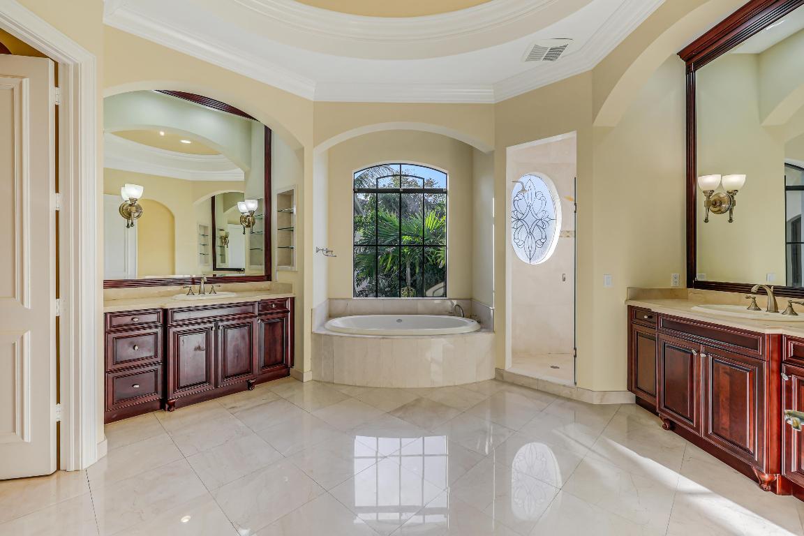 9407 Bridgebrook, Boca Raton FL 33496