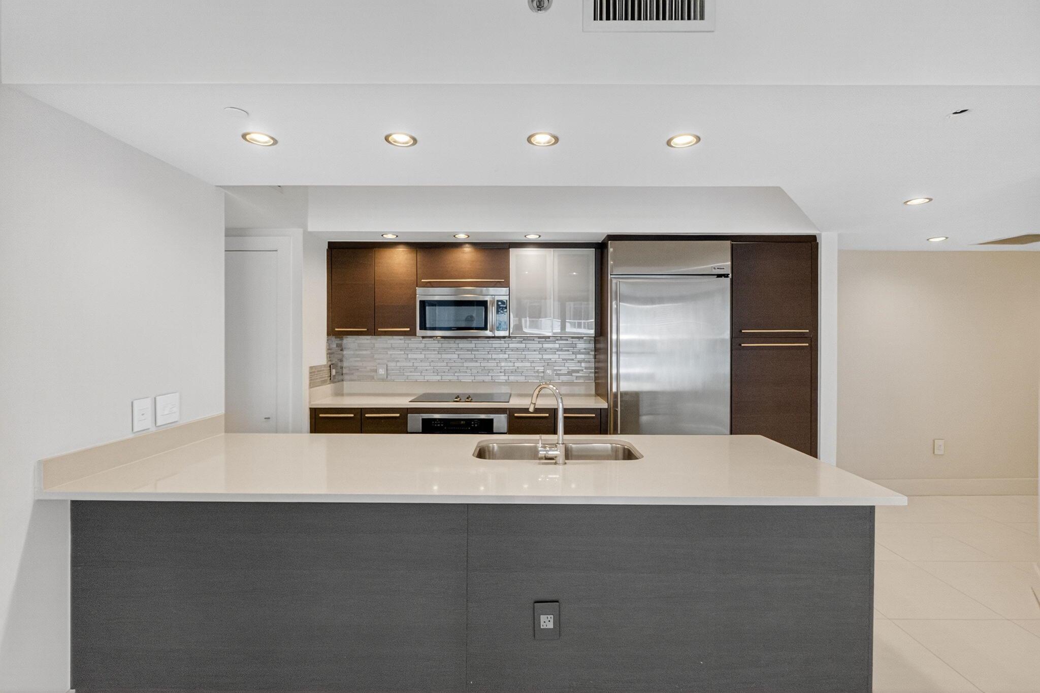 55 SE 6th Street #2103, Miami FL 33131