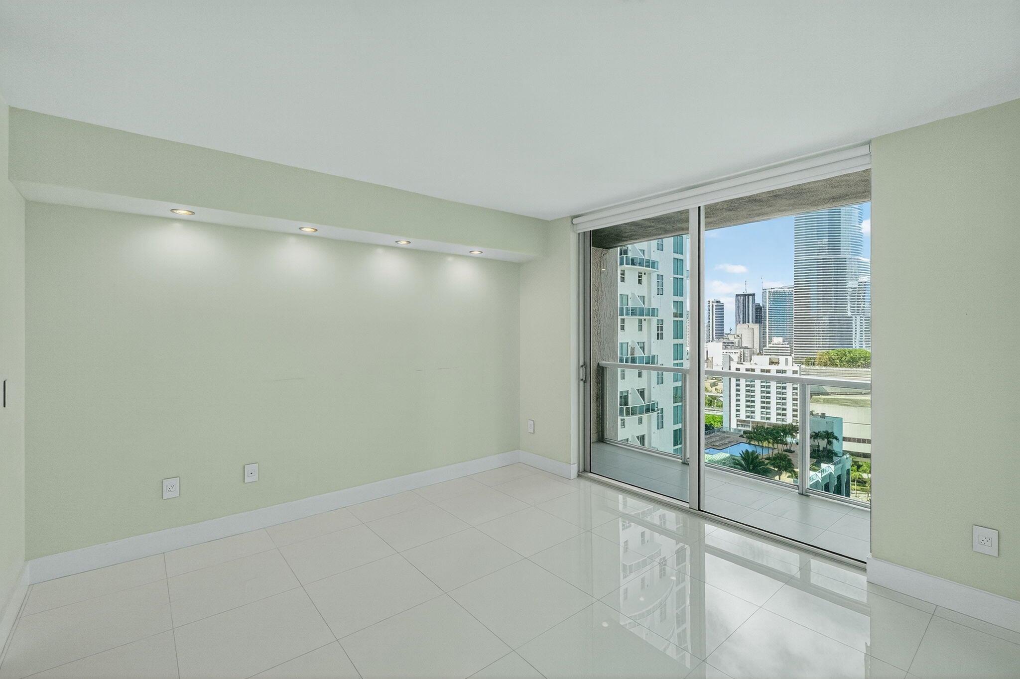 55 SE 6th Street #2103, Miami FL 33131