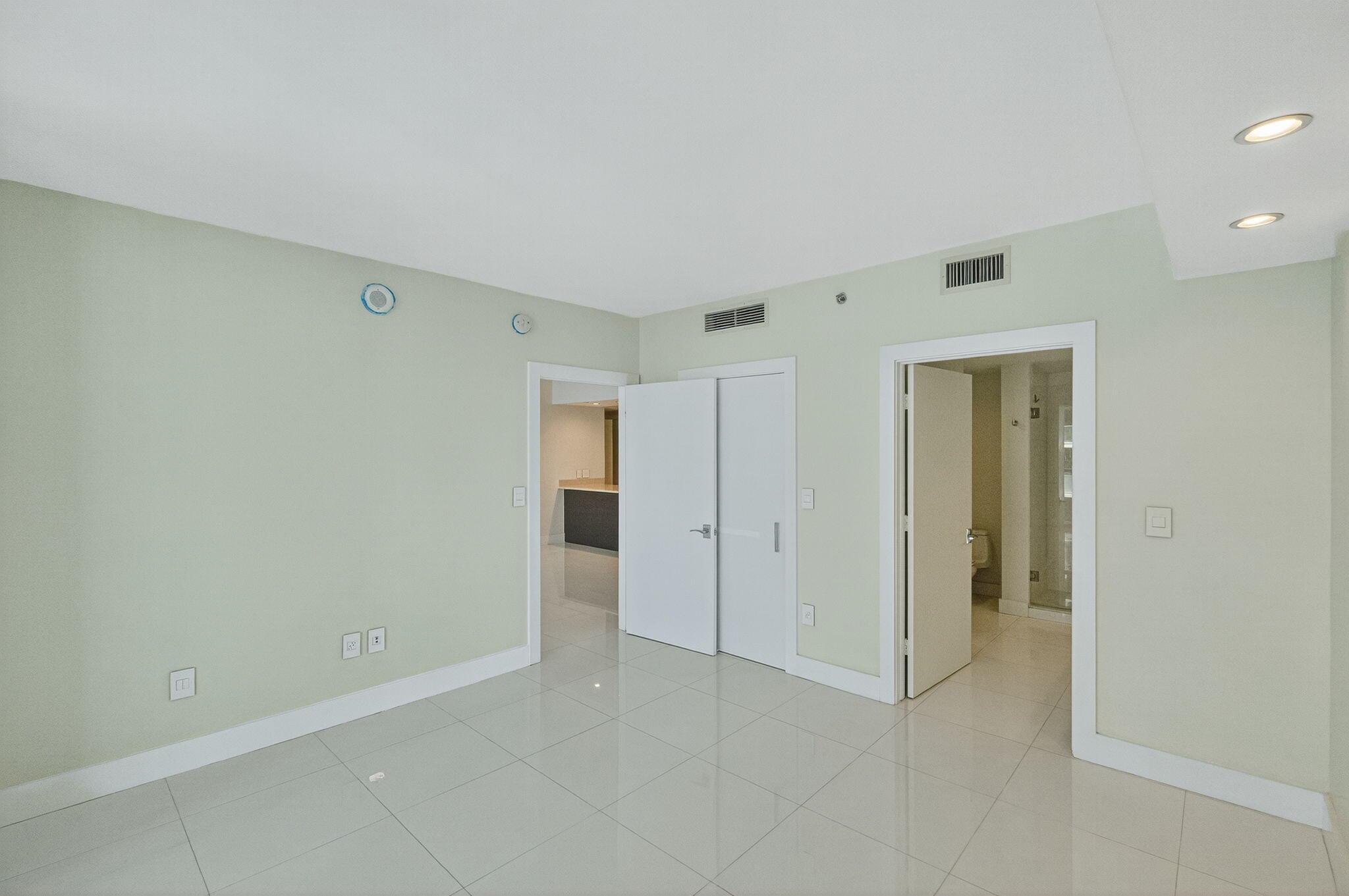 55 SE 6th Street #2103, Miami FL 33131