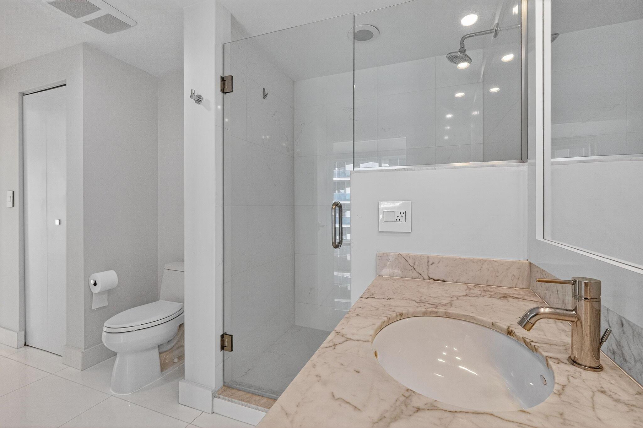 55 SE 6th Street #2103, Miami FL 33131