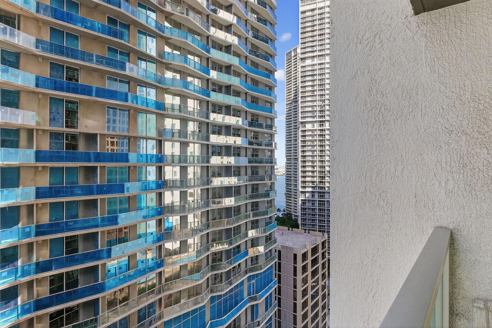 55 SE 6th Street #2103, Miami FL 33131