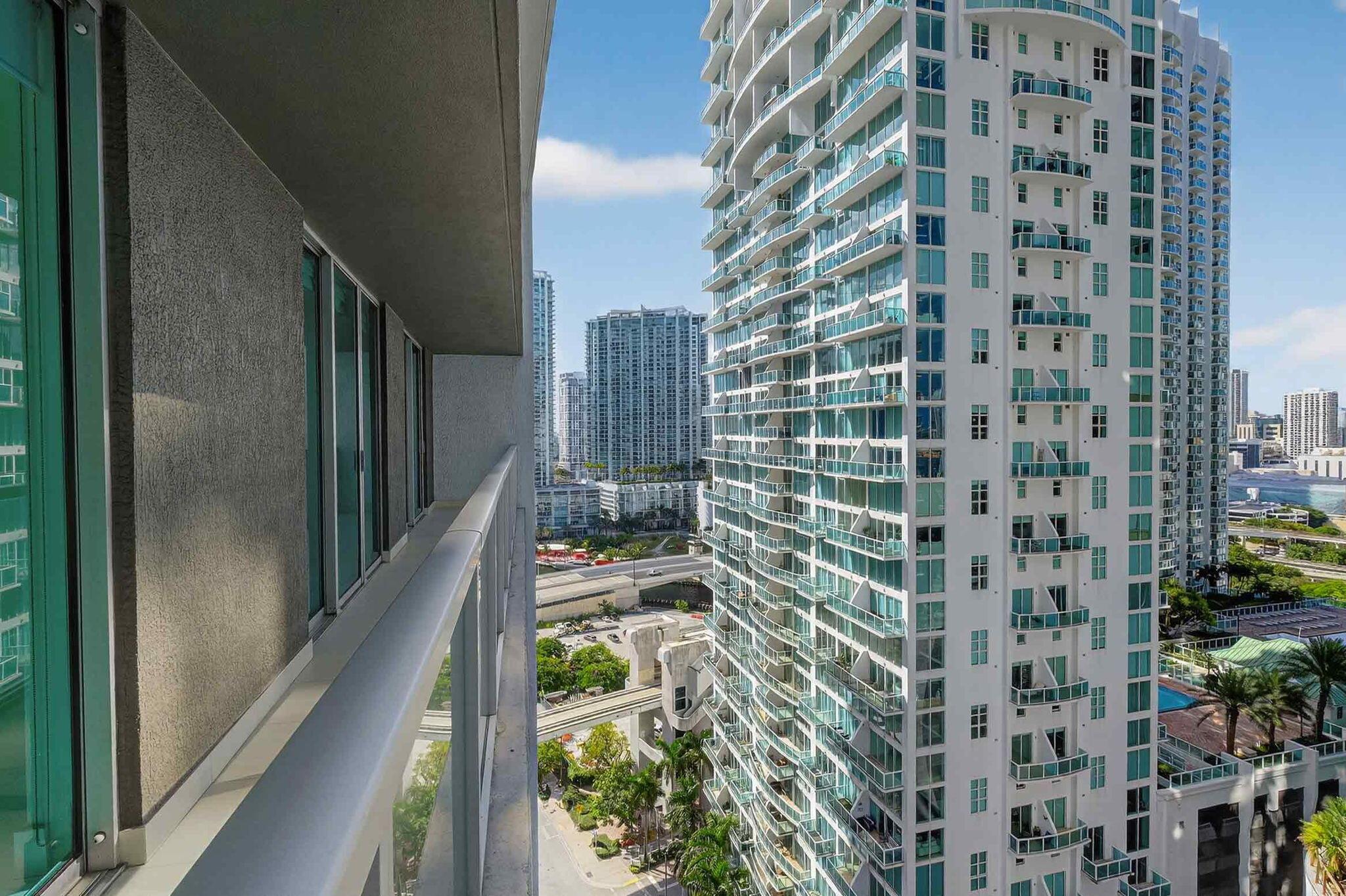 55 SE 6th Street #2103, Miami FL 33131
