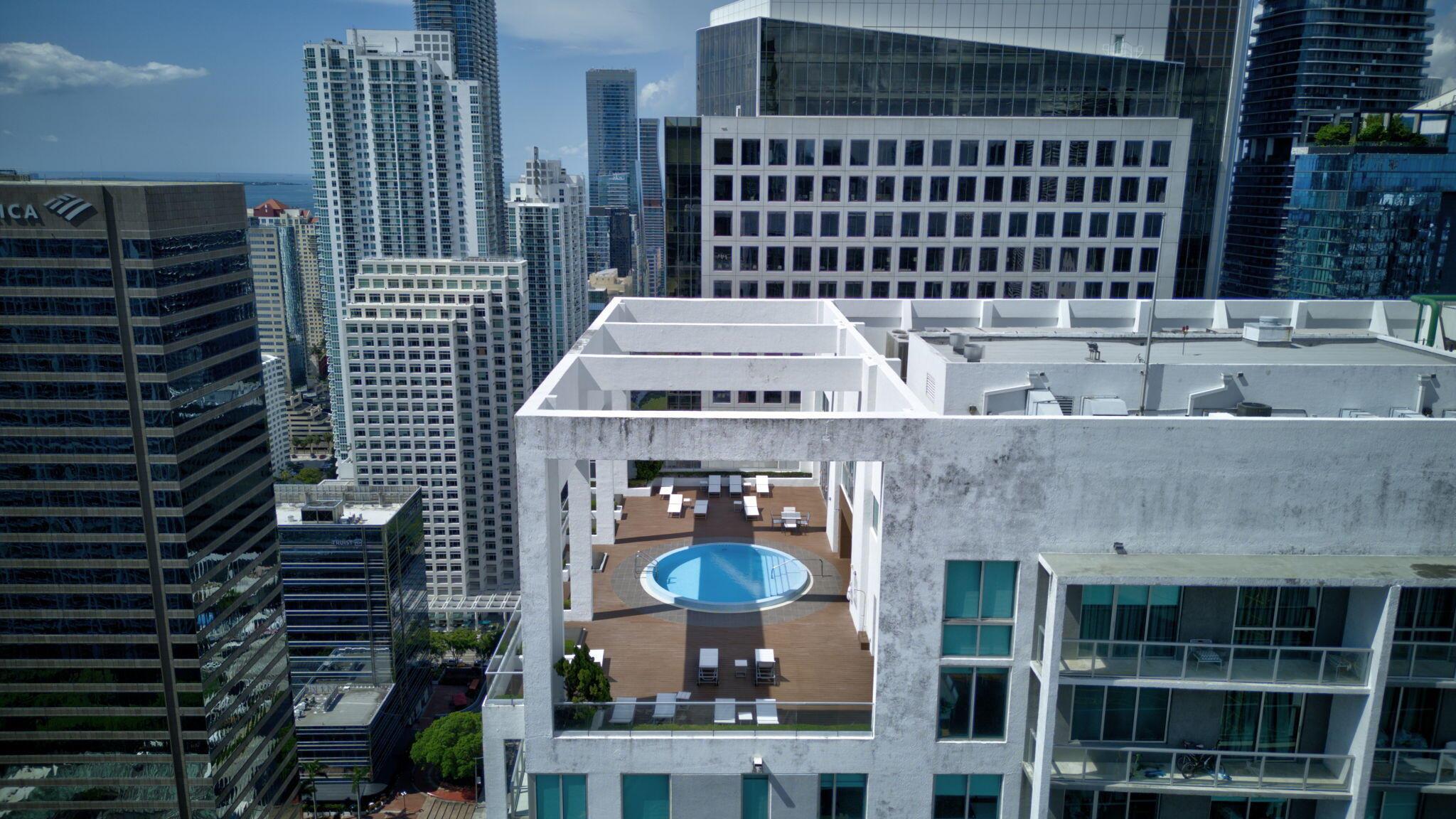 55 SE 6th Street #2103, Miami FL 33131