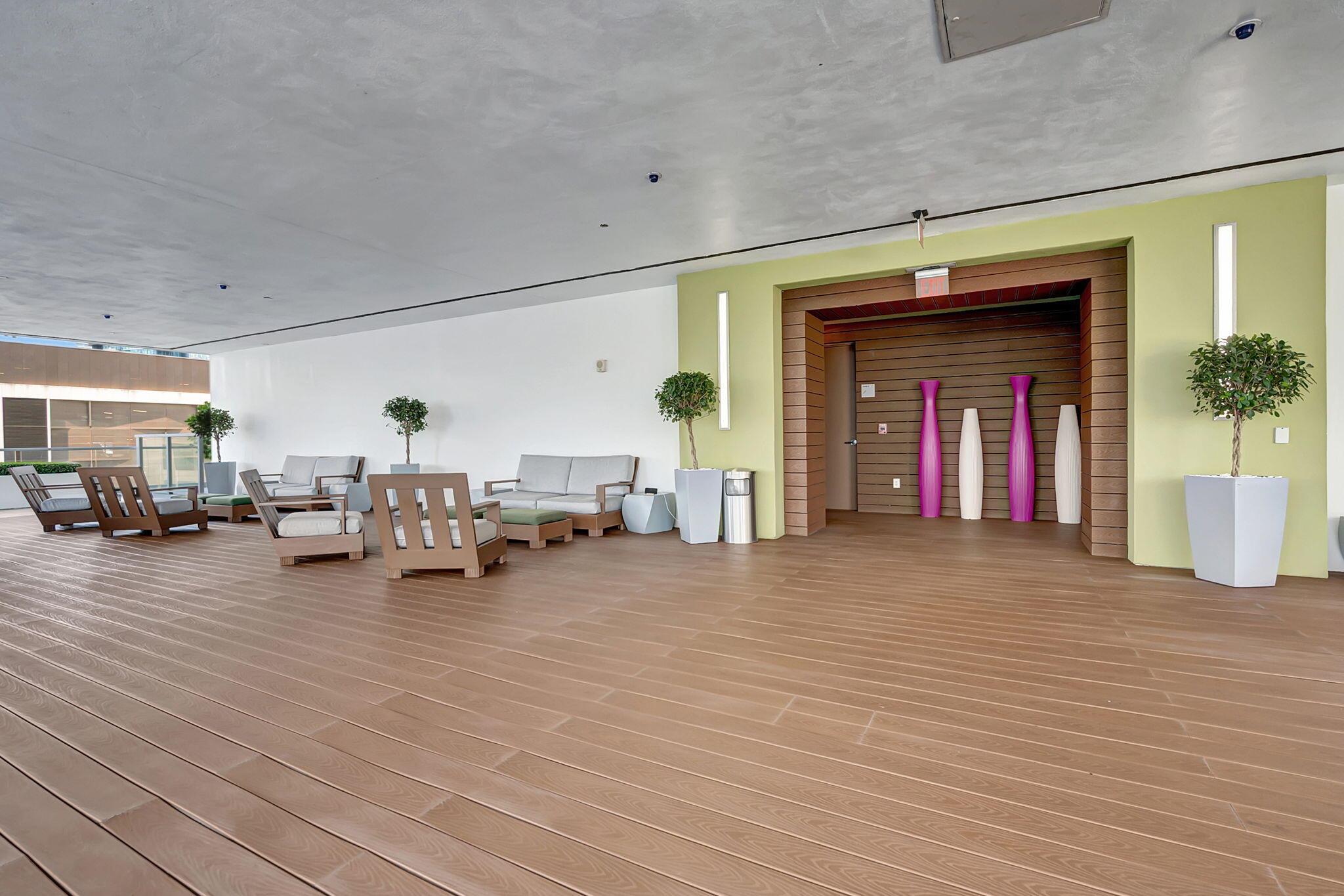 55 SE 6th Street #2103, Miami FL 33131
