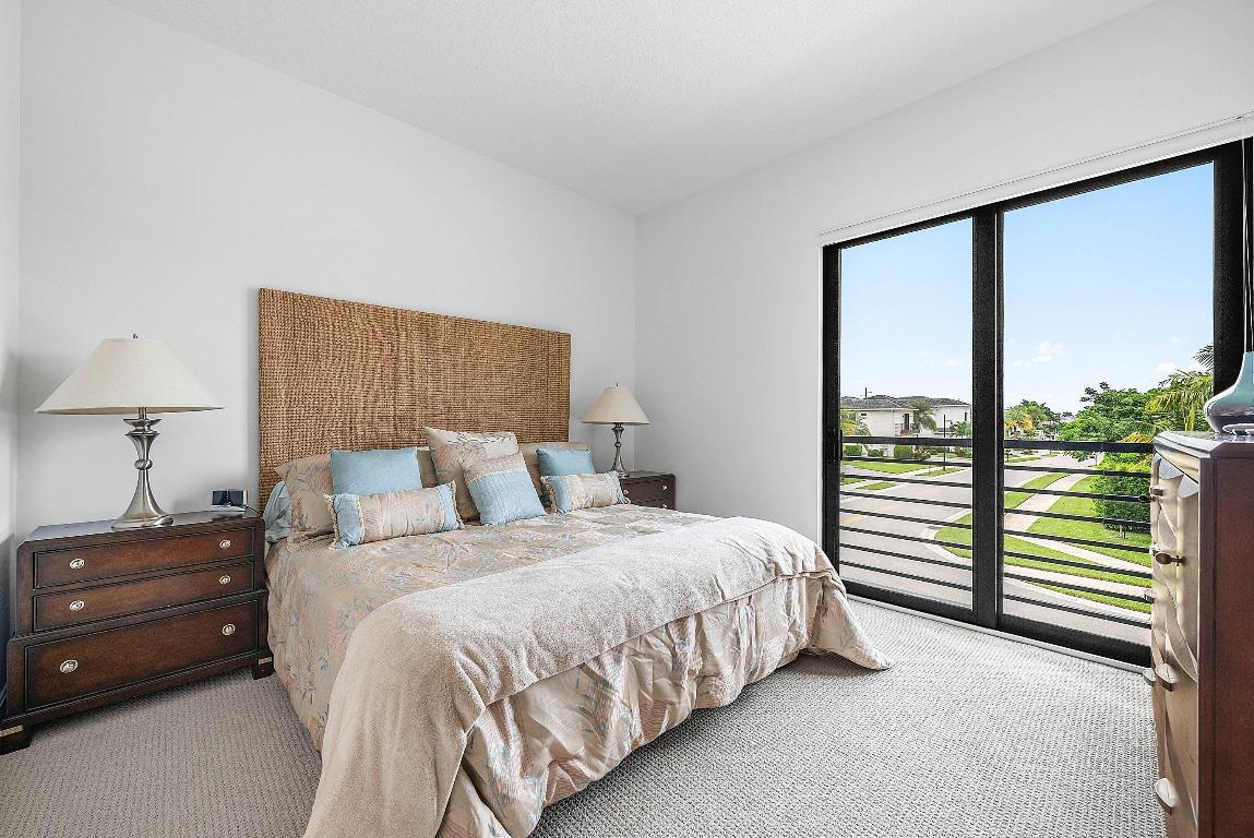 6901 NW 25th, Boca Raton FL 33496