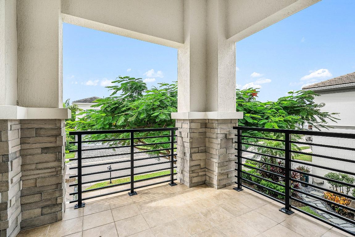 6901 NW 25th, Boca Raton FL 33496