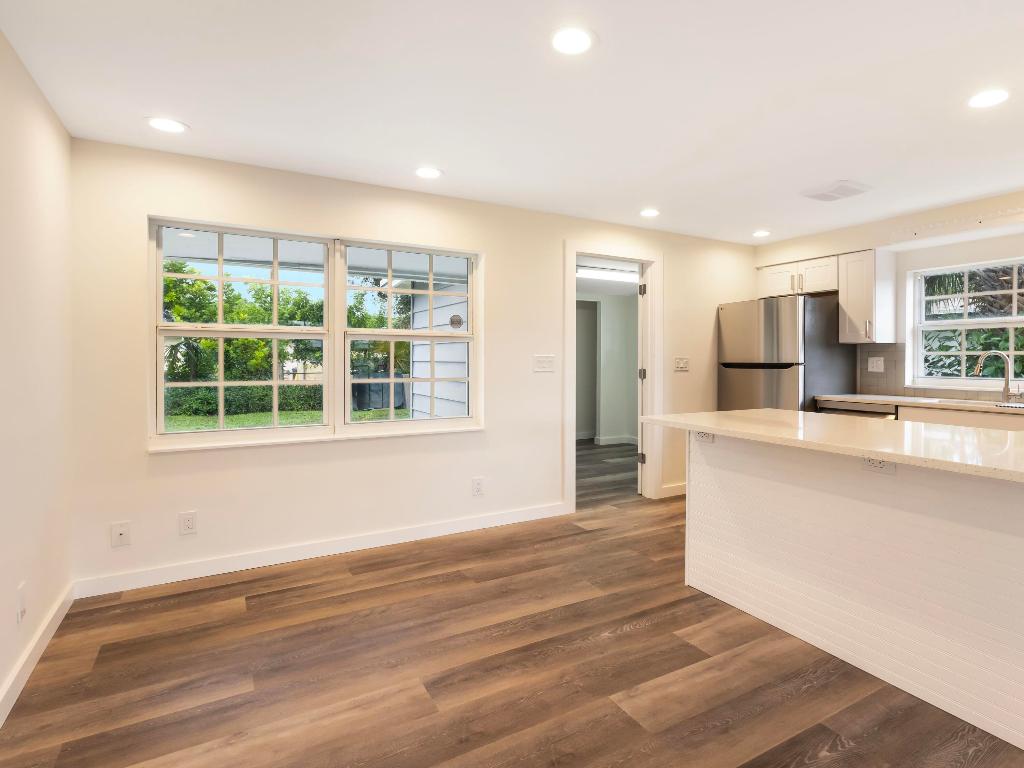 359 Garden, Palm Beach Gardens FL 33410