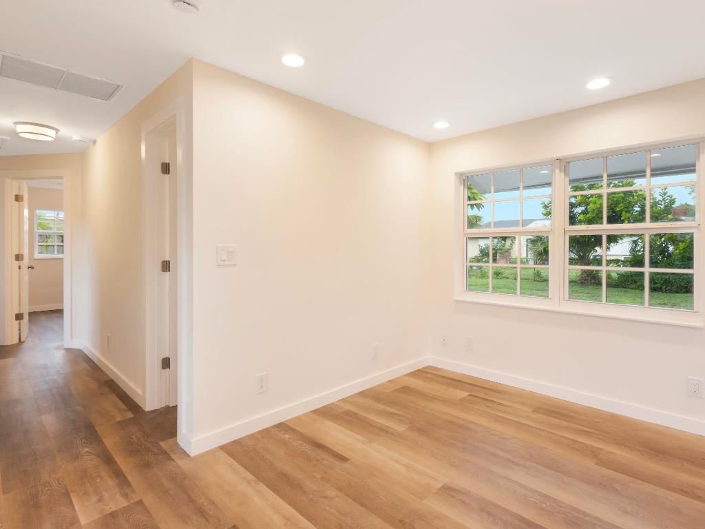 359 Garden, Palm Beach Gardens FL 33410