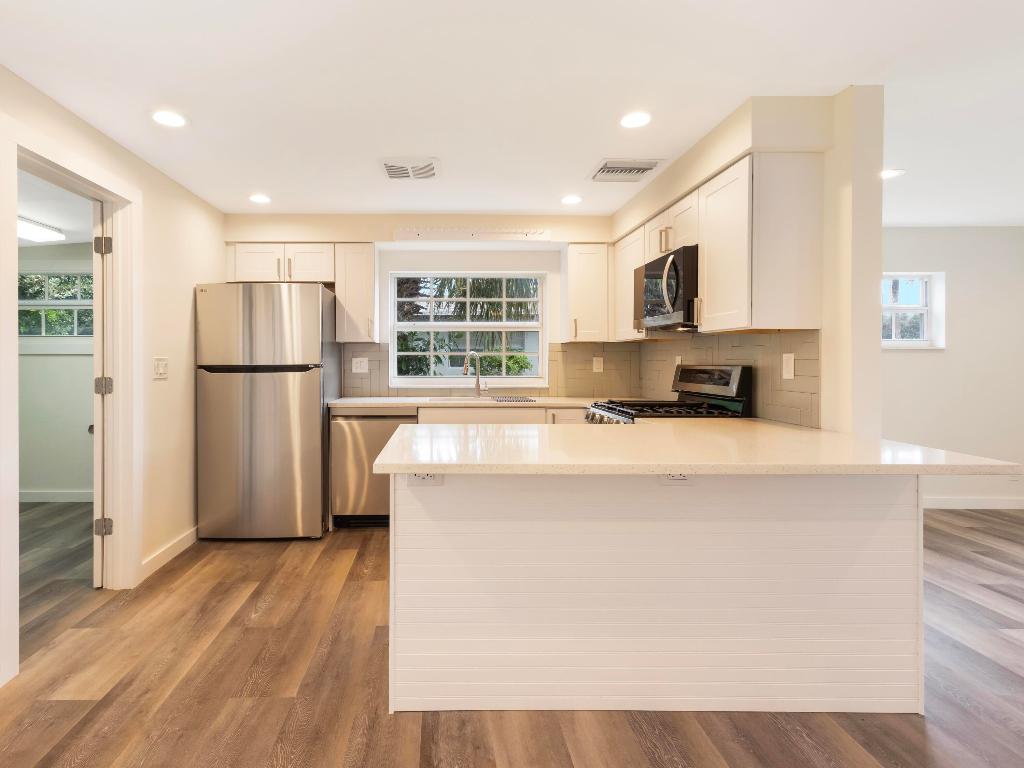 359 Garden, Palm Beach Gardens FL 33410