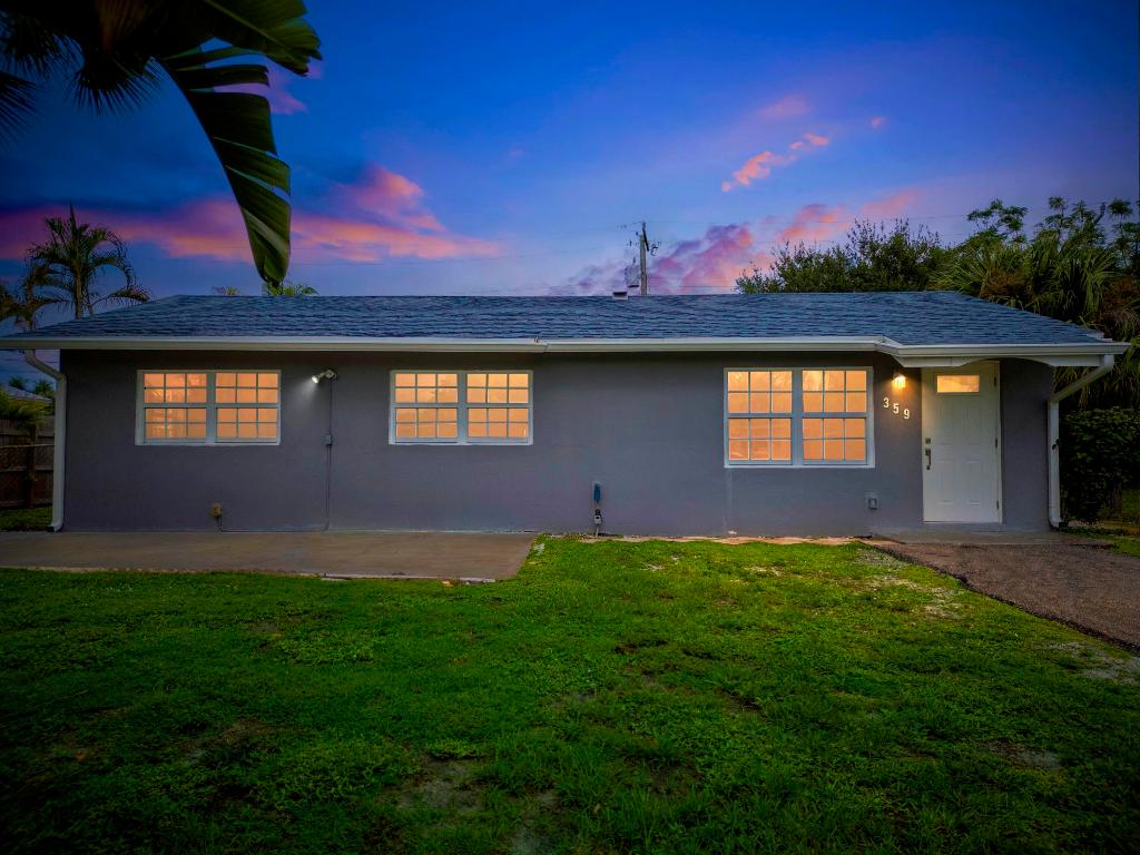 359 Garden, Palm Beach Gardens FL 33410