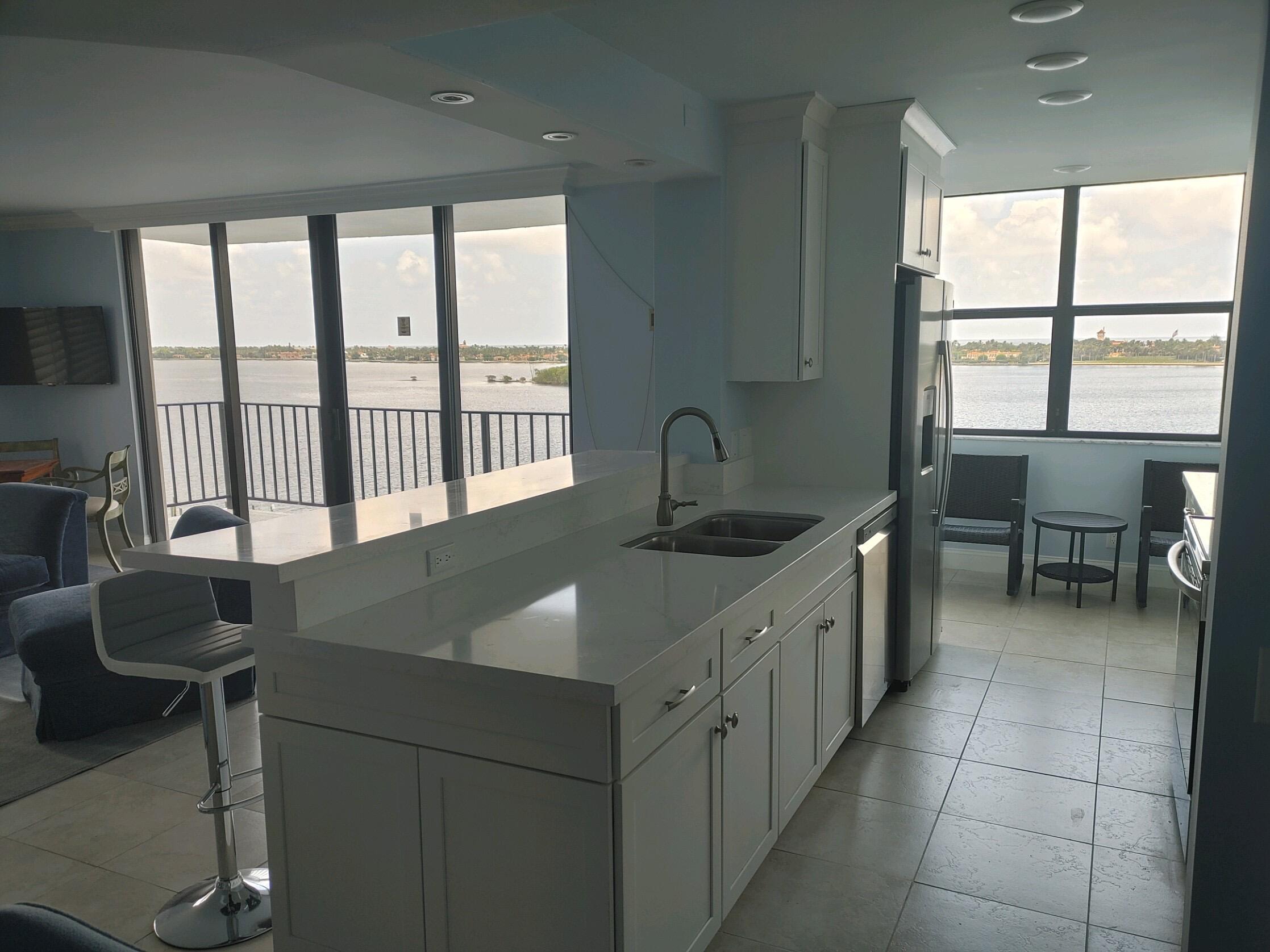 3800 Washington #907, West Palm Beach FL 33405