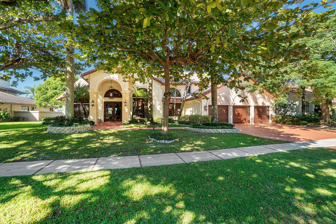 4407 Woodfield, Boca Raton FL 33434