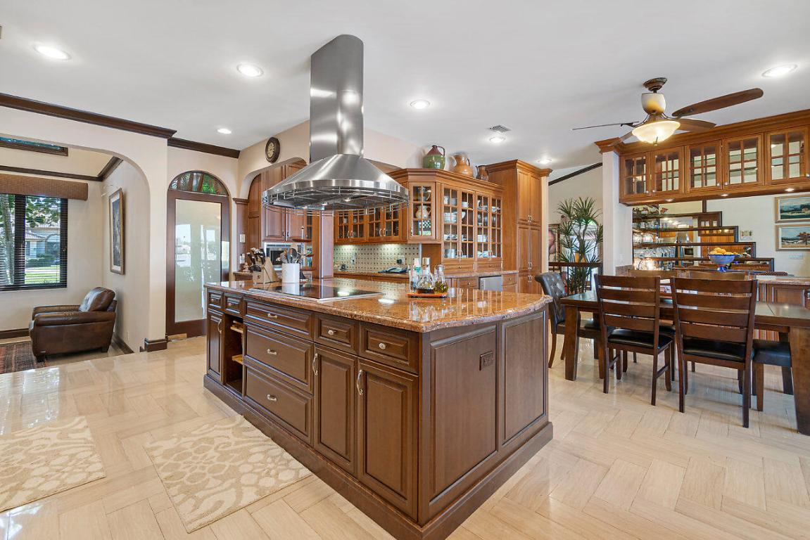 4407 Woodfield, Boca Raton FL 33434