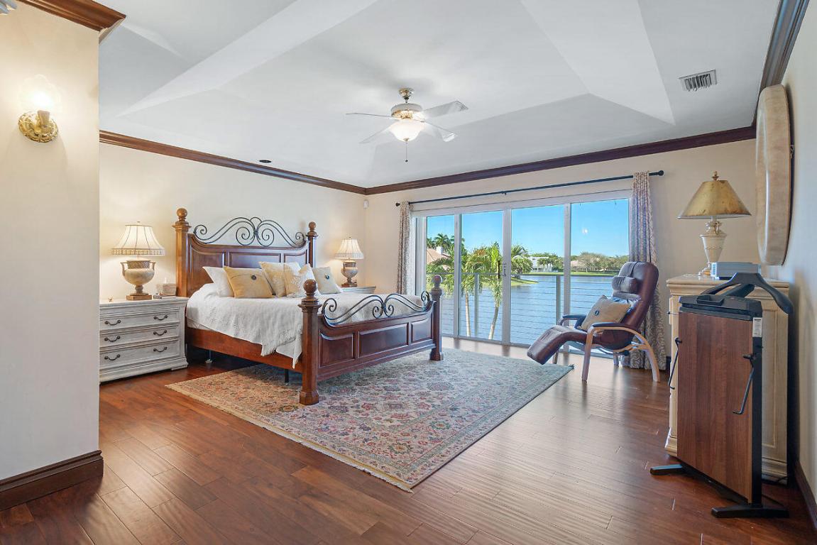 4407 Woodfield, Boca Raton FL 33434