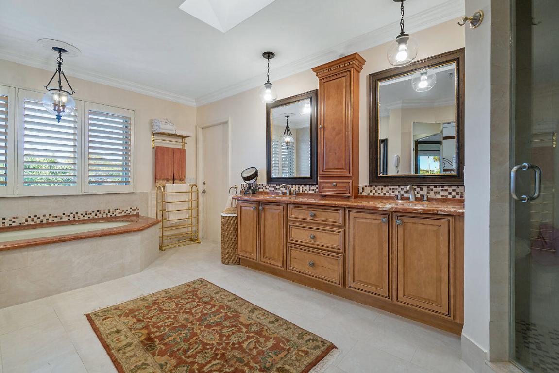 4407 Woodfield, Boca Raton FL 33434