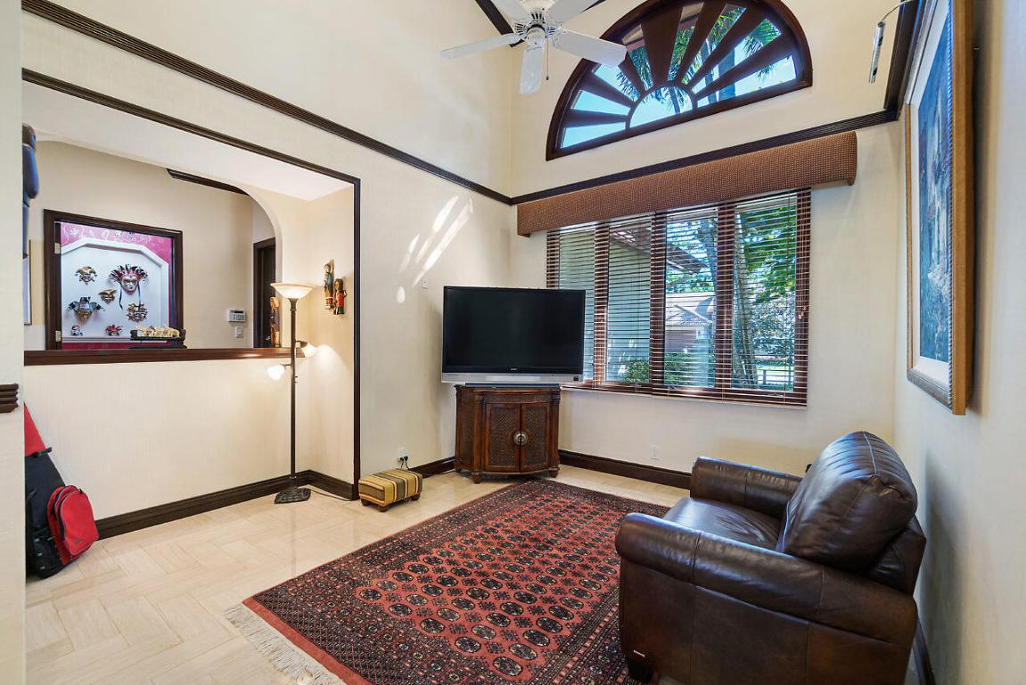4407 Woodfield, Boca Raton FL 33434