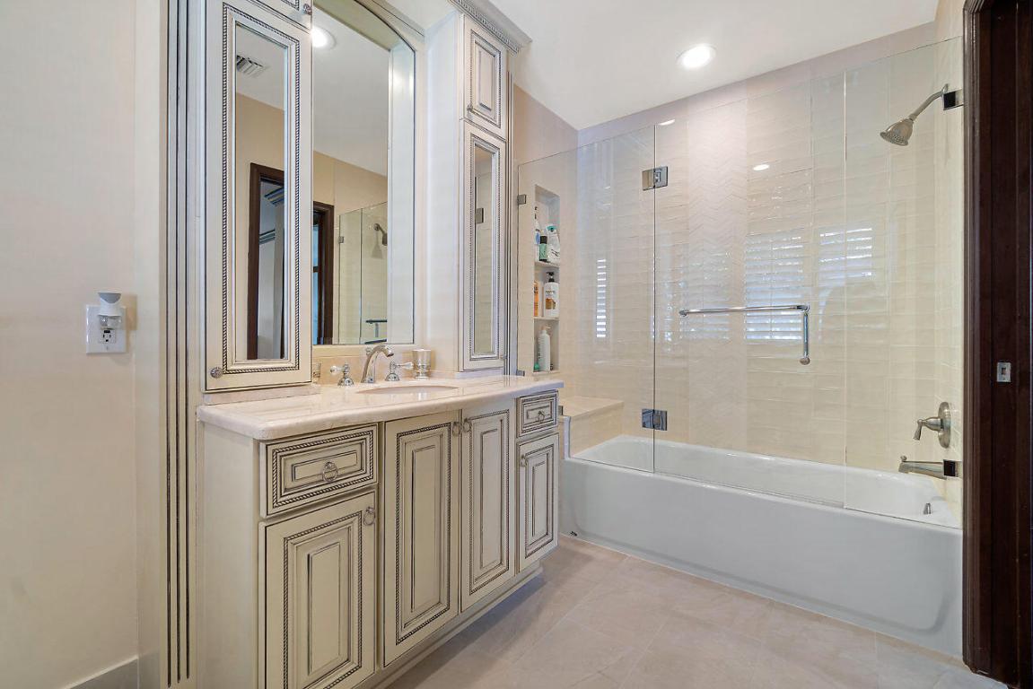 4407 Woodfield, Boca Raton FL 33434