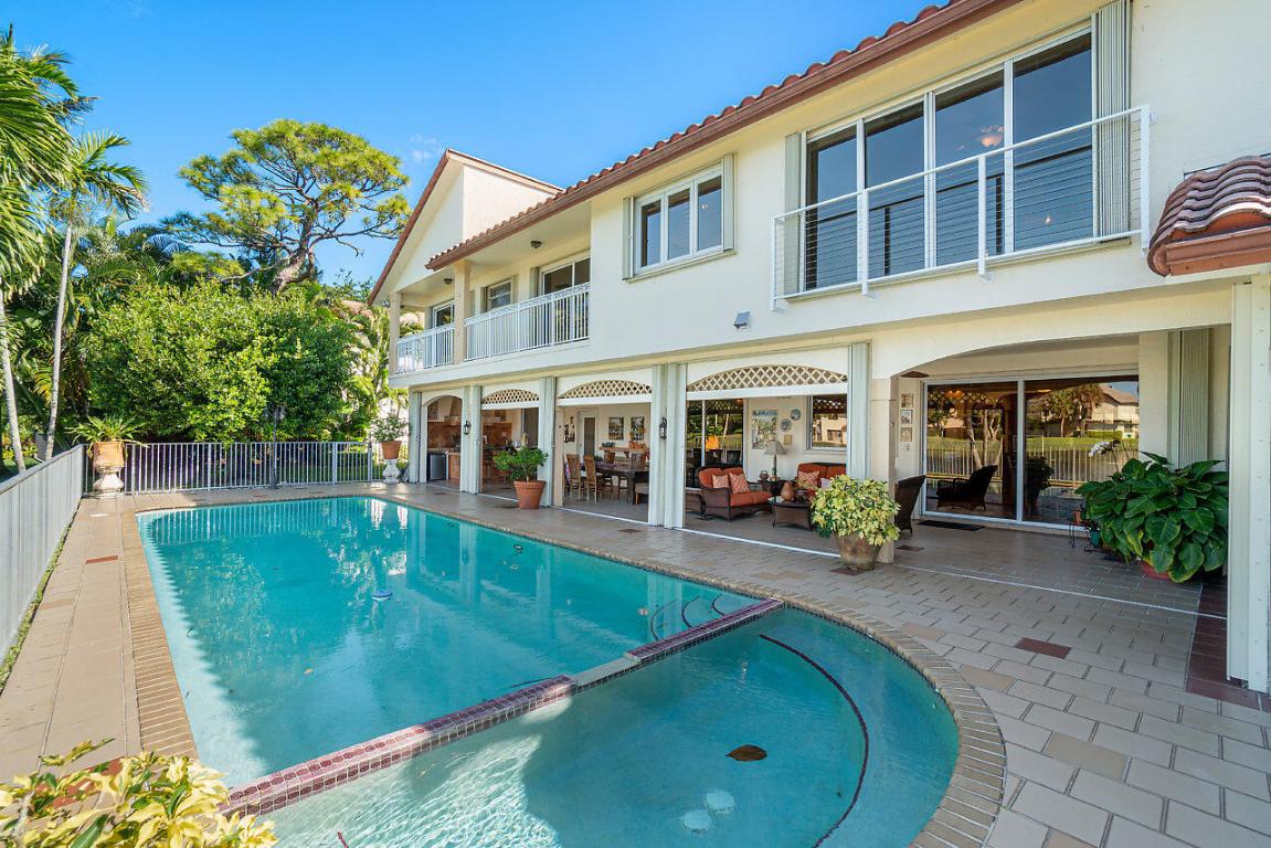 4407 Woodfield, Boca Raton FL 33434