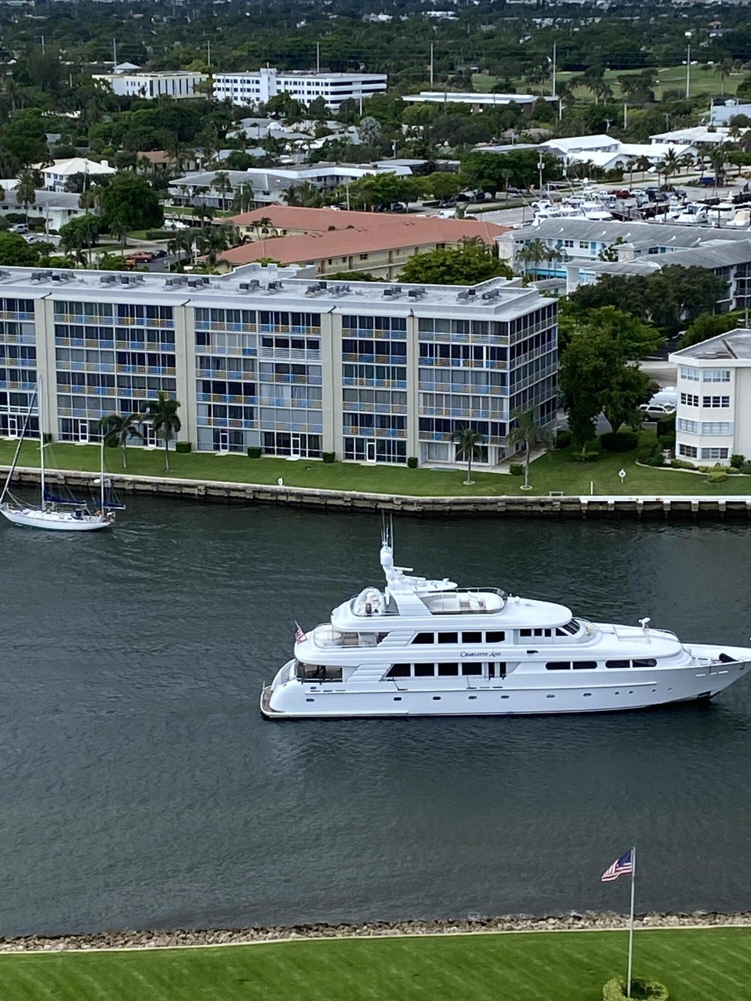 108 Lakeshore #338, North Palm Beach FL 33408