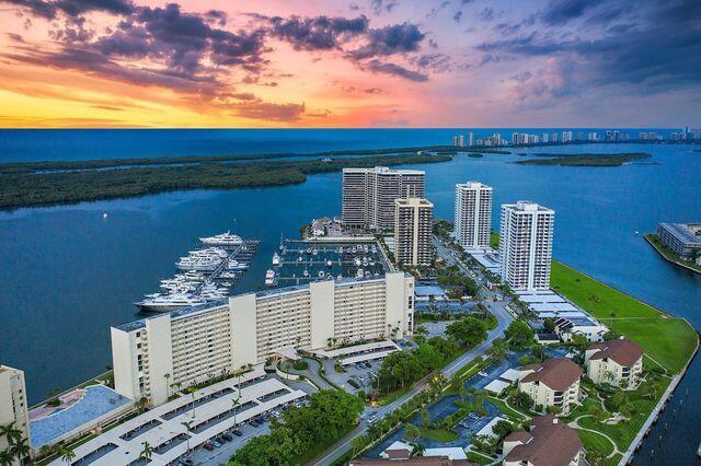 108 Lakeshore #338, North Palm Beach FL 33408