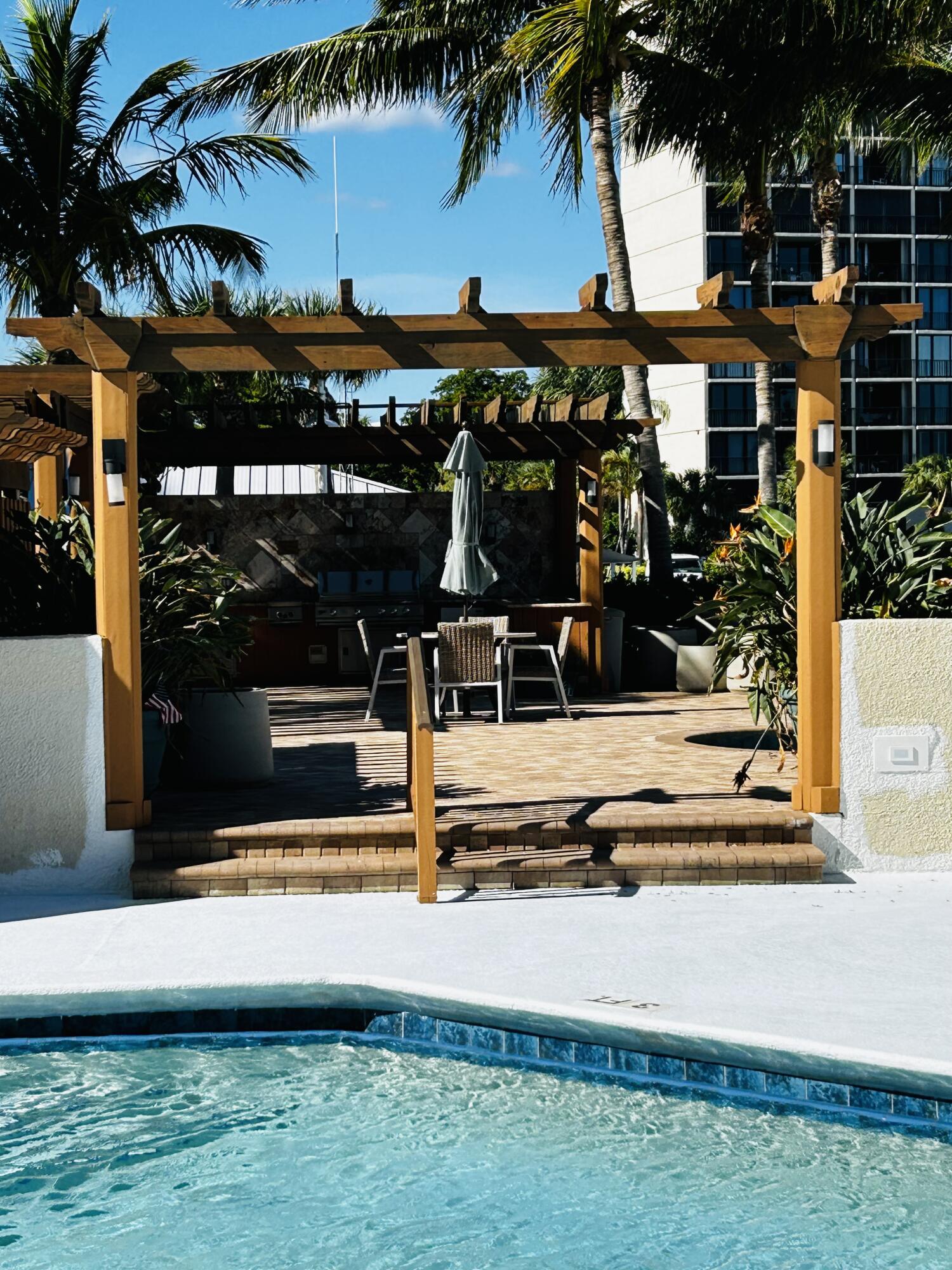 108 Lakeshore #338, North Palm Beach FL 33408