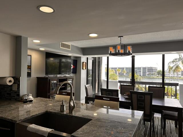 108 Lakeshore #338, North Palm Beach FL 33408