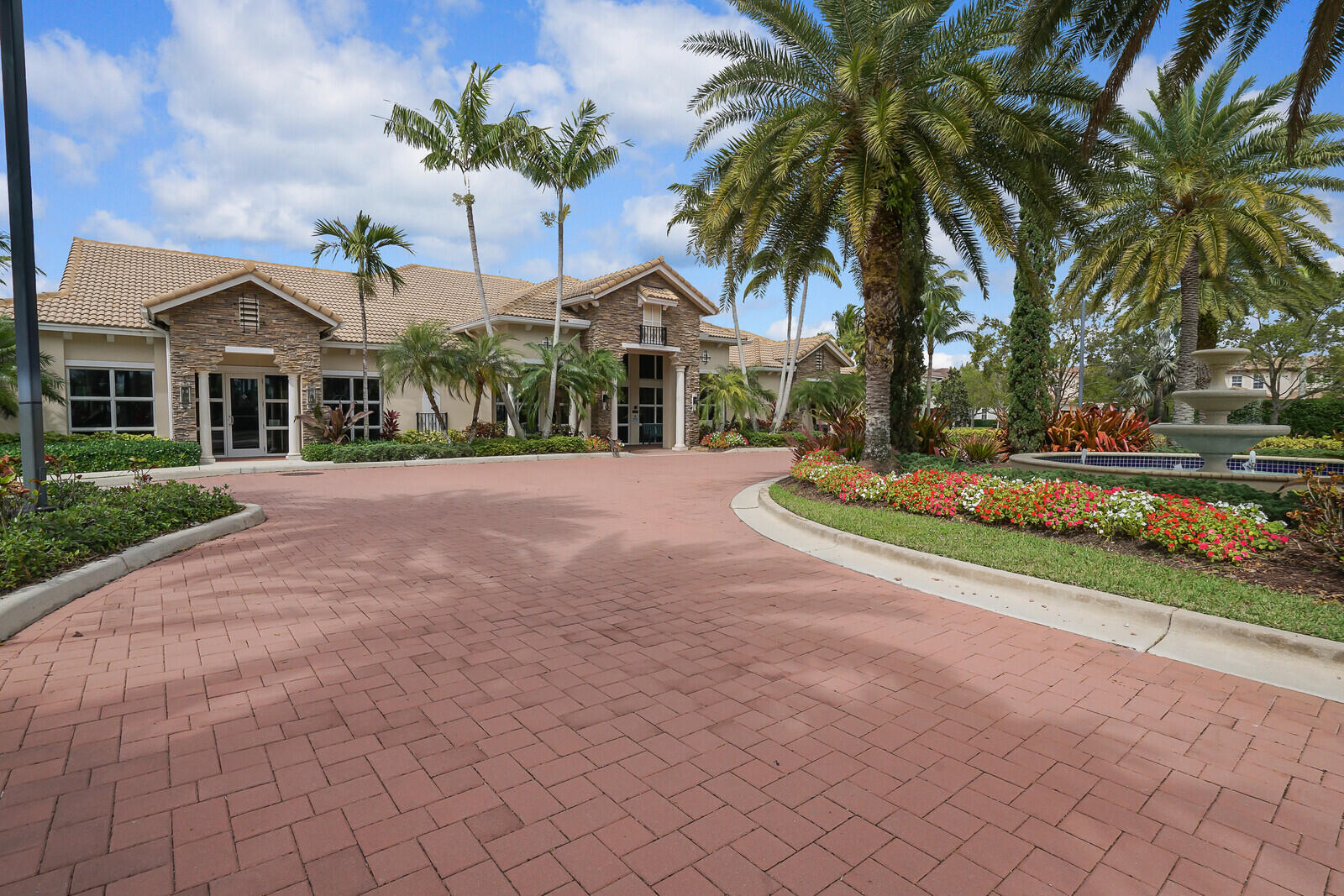 212 Behring, Jupiter FL 33458