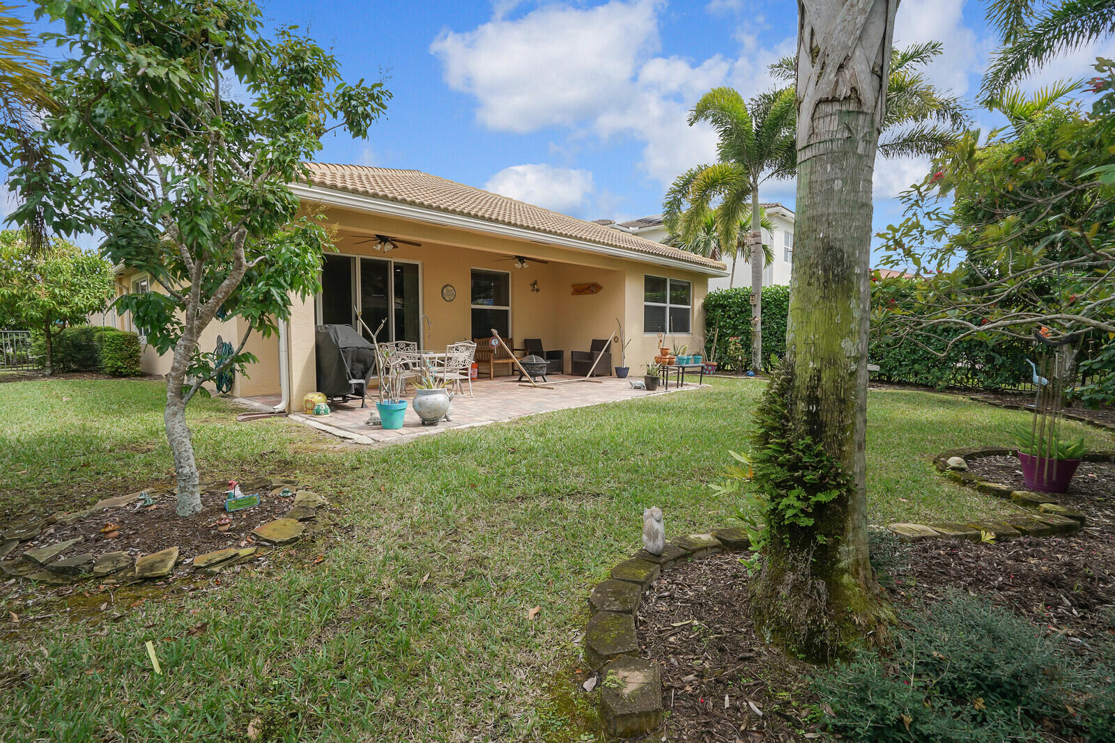 212 Behring, Jupiter FL 33458