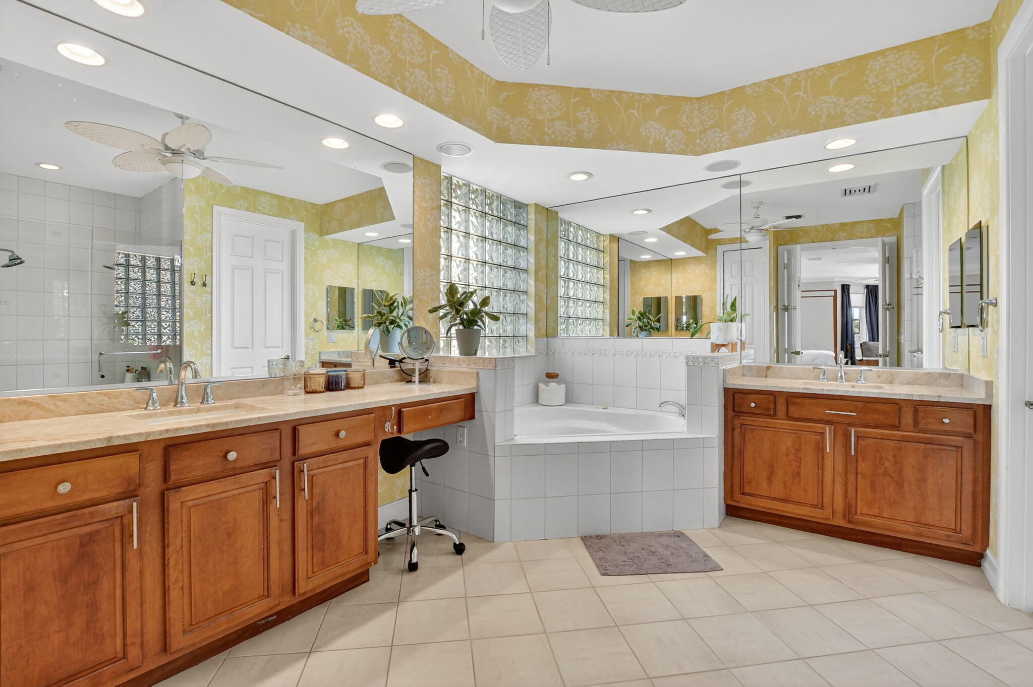 21383 Falls Ridge, Boca Raton FL 33428