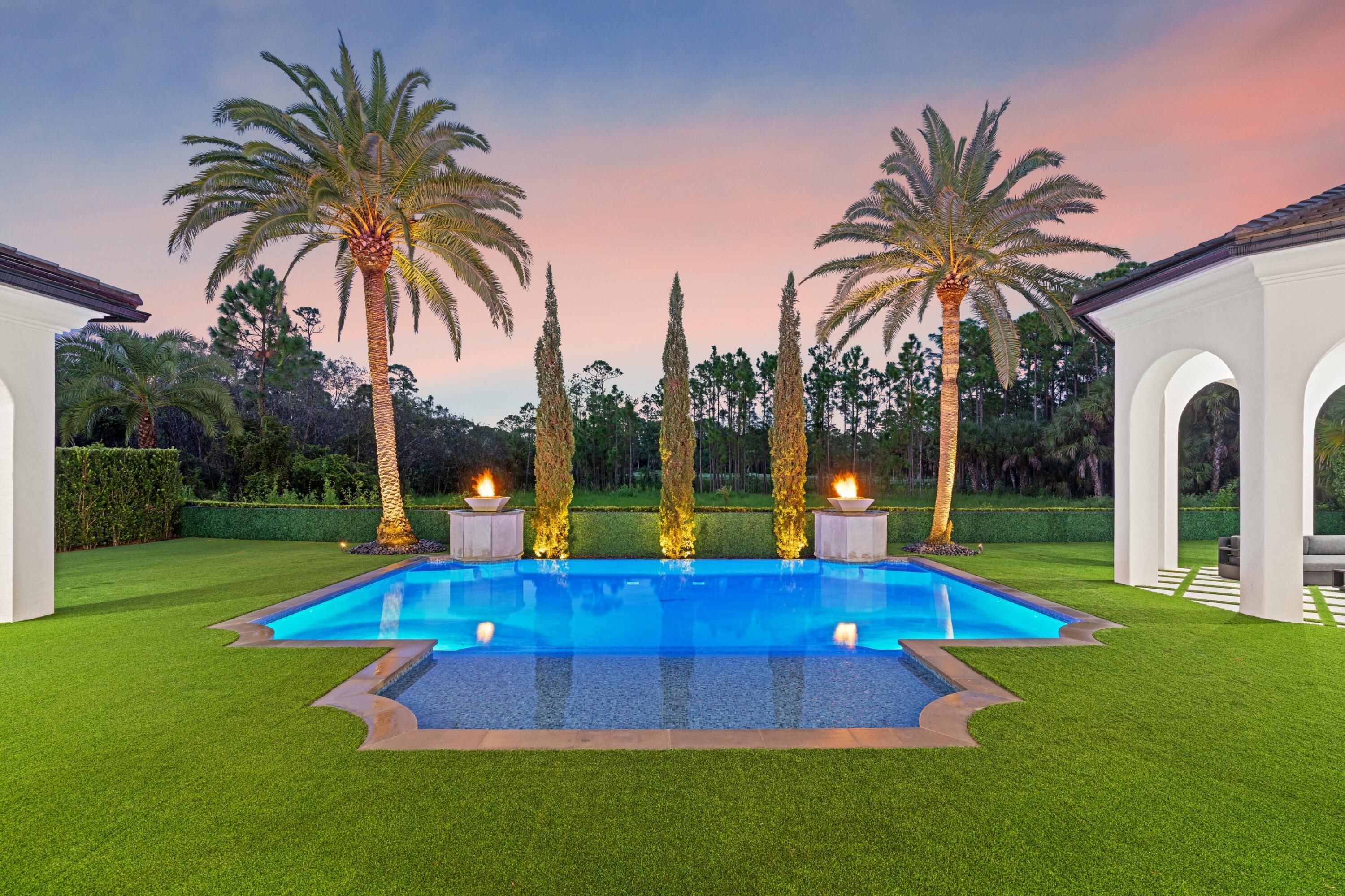 111 Via Palacio, Palm Beach Gardens FL 33418