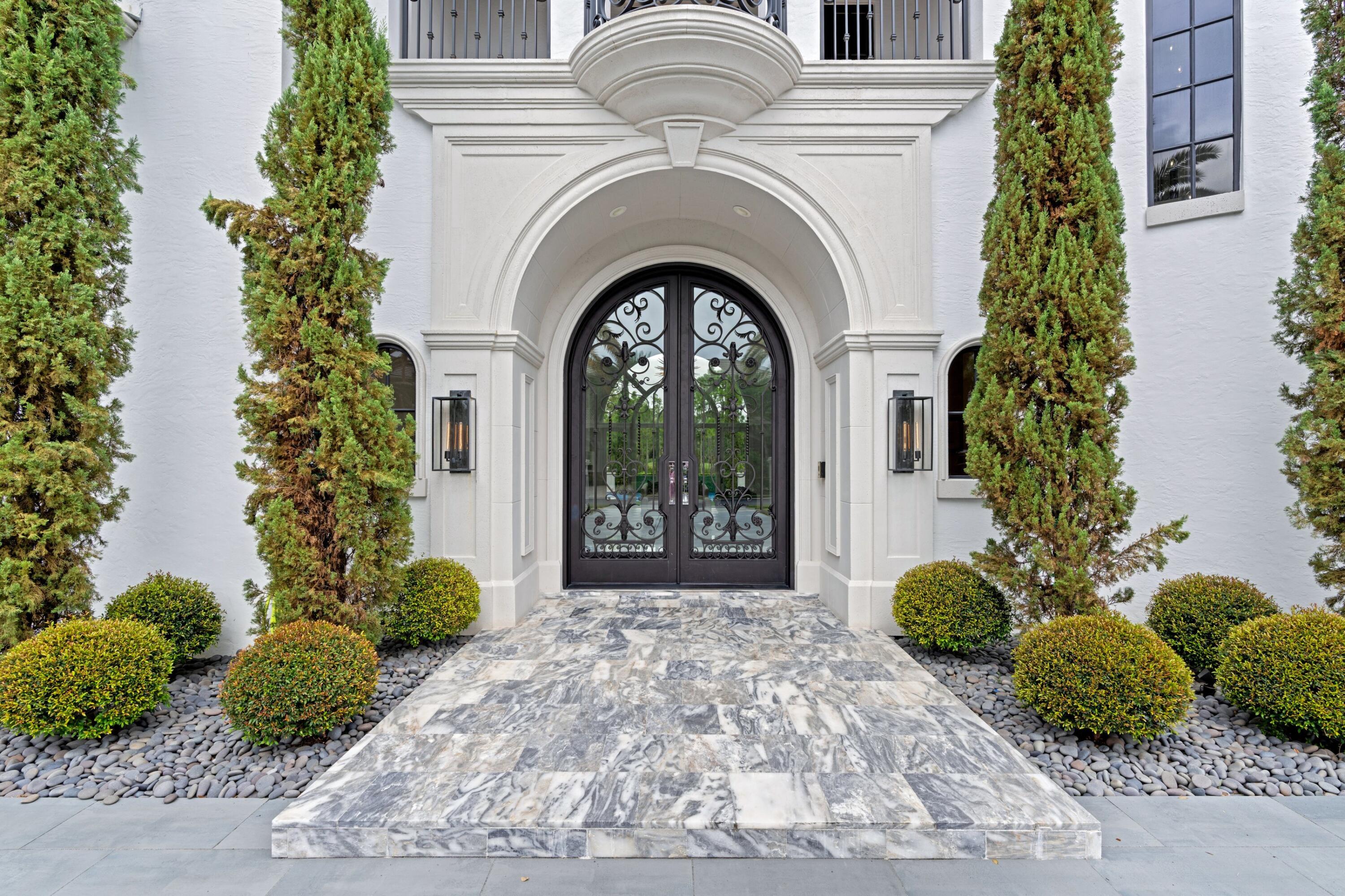 111 Via Palacio, Palm Beach Gardens FL 33418