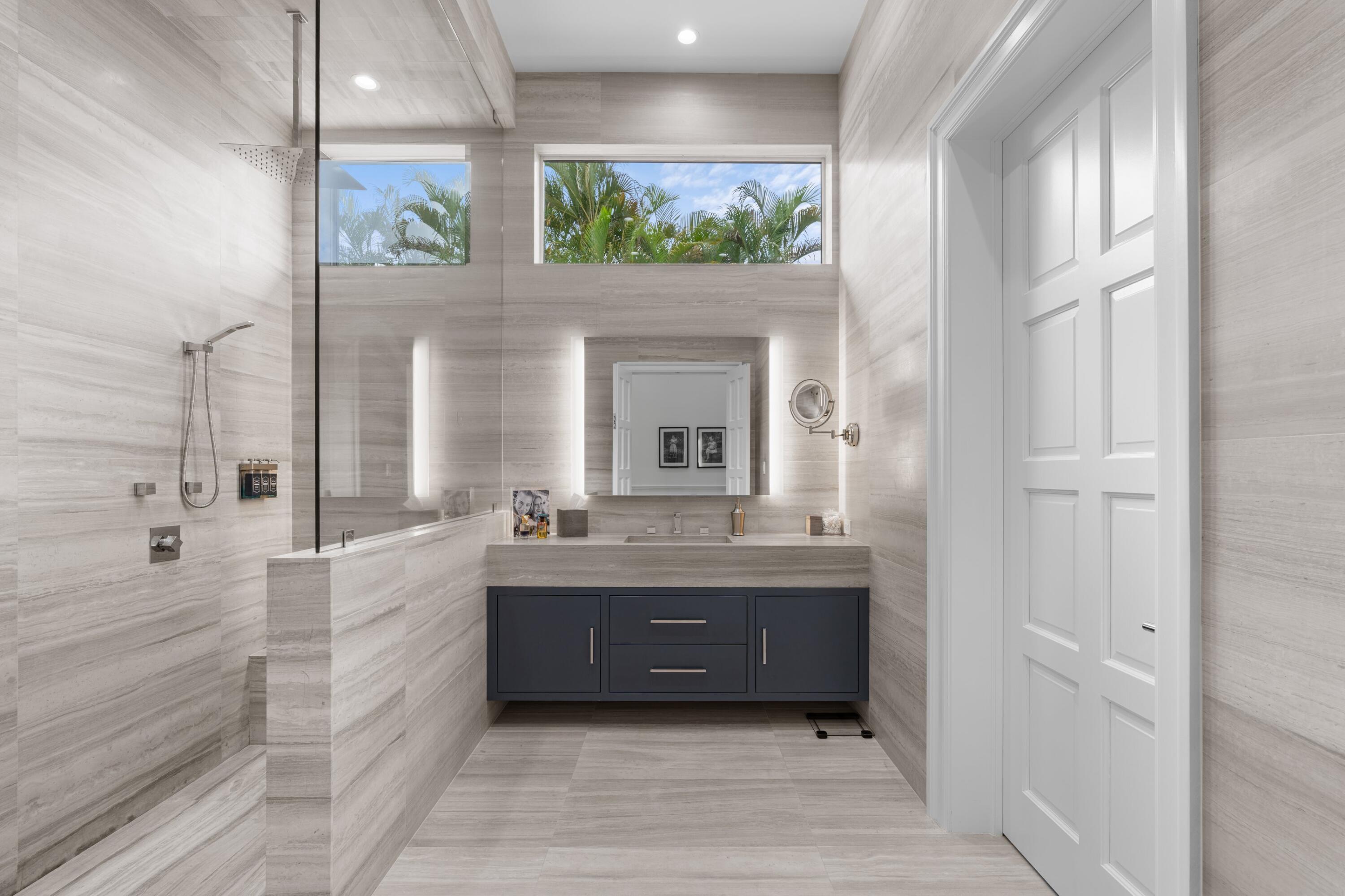 111 Via Palacio, Palm Beach Gardens FL 33418